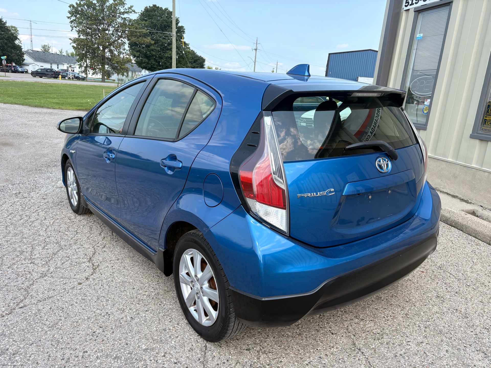 /skymotorscanada/2017-Toyota-Priusc-8437794868994928.jpg