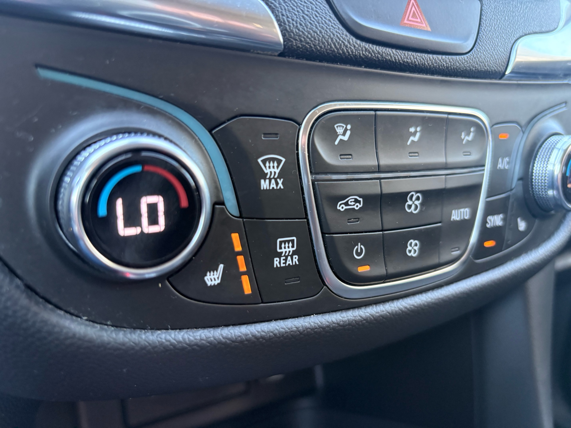 /skymotorscanada/2021-CHEVROLET-EQUINOX-21498202684639445.jpg
