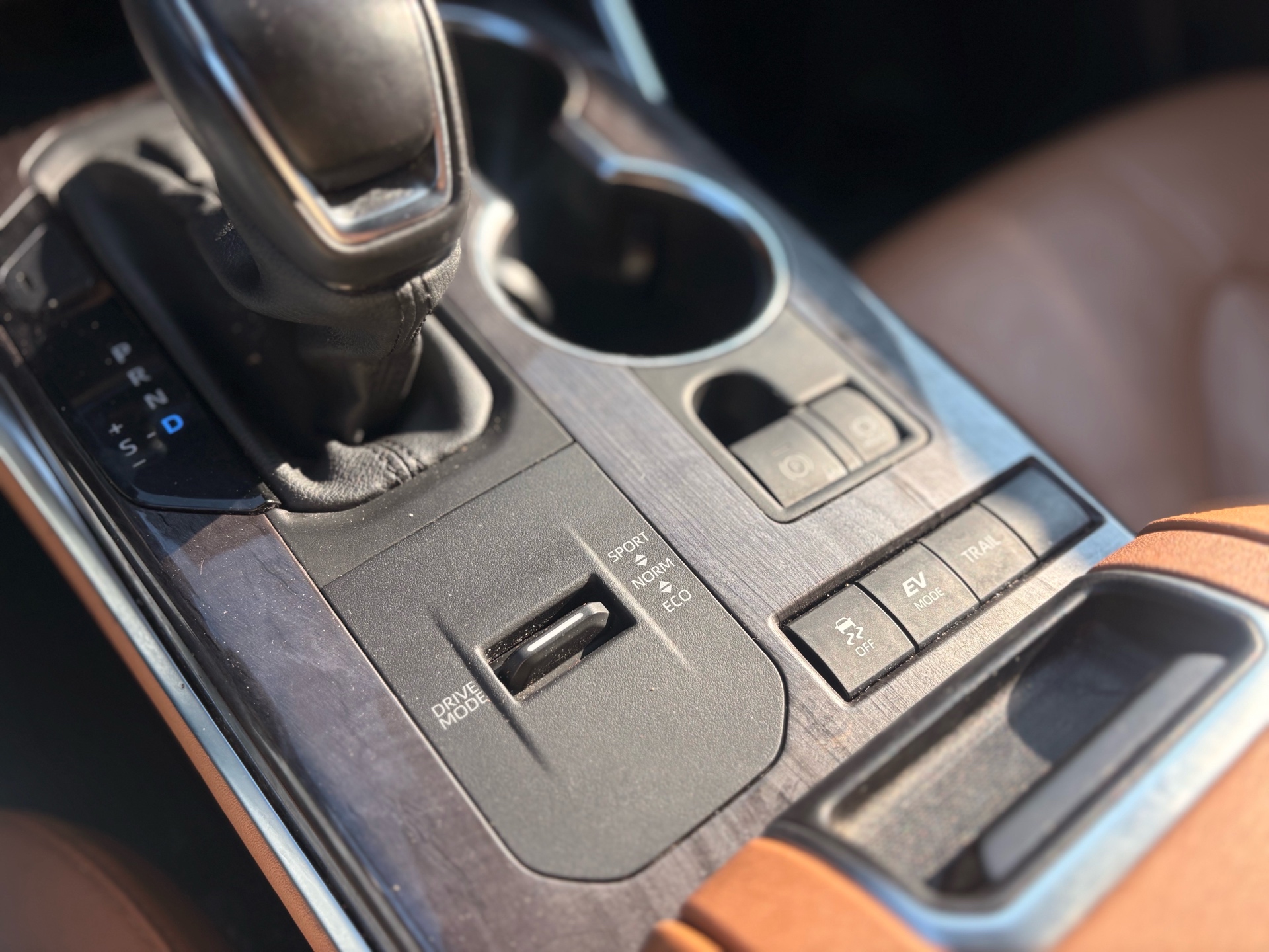 /skymotorscanada/2021-Toyota-Highlander-47872894104780883.jpg