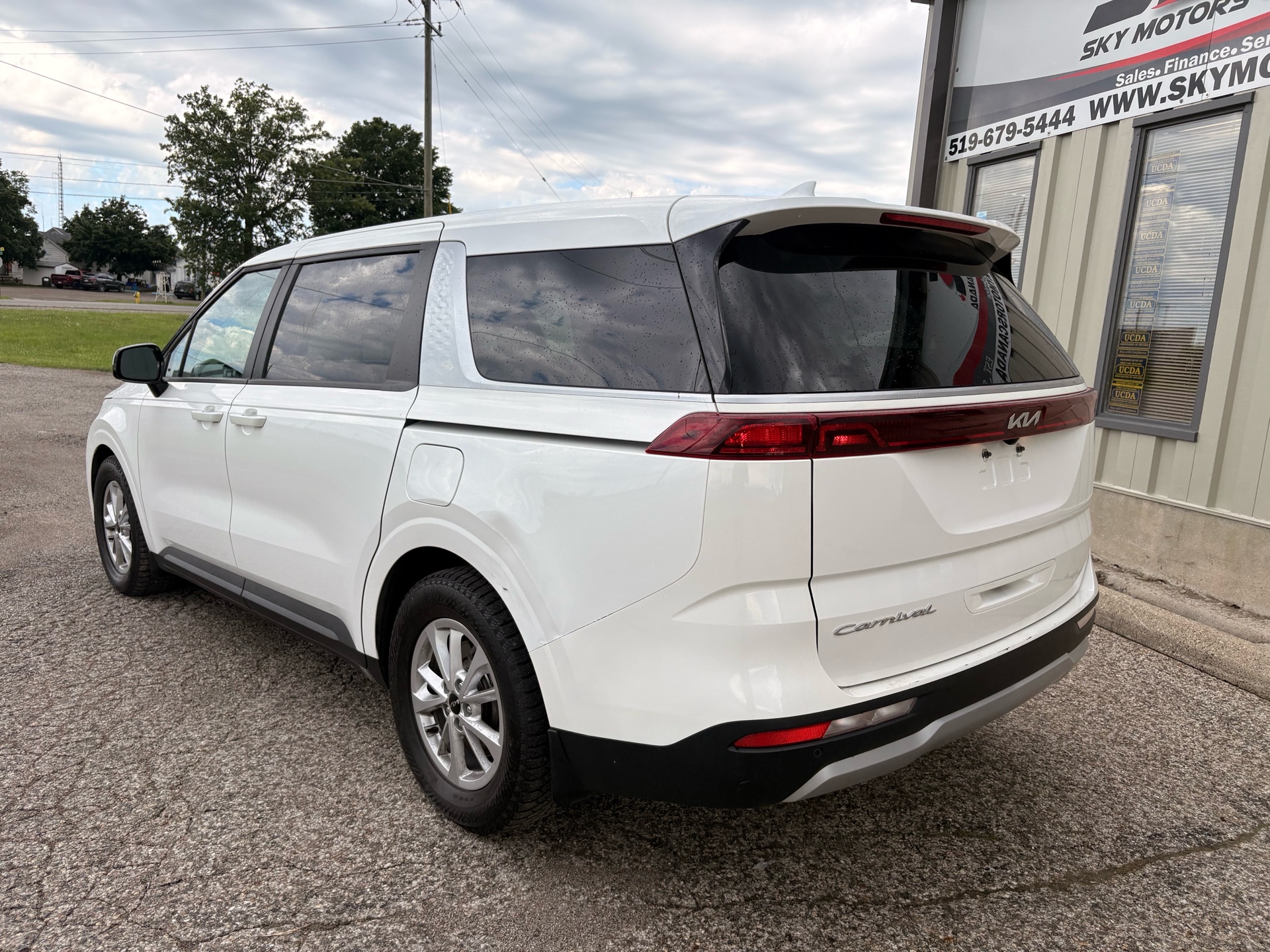 /skymotorscanada/2022-Kia-Carnival-6779985300209279.jpg