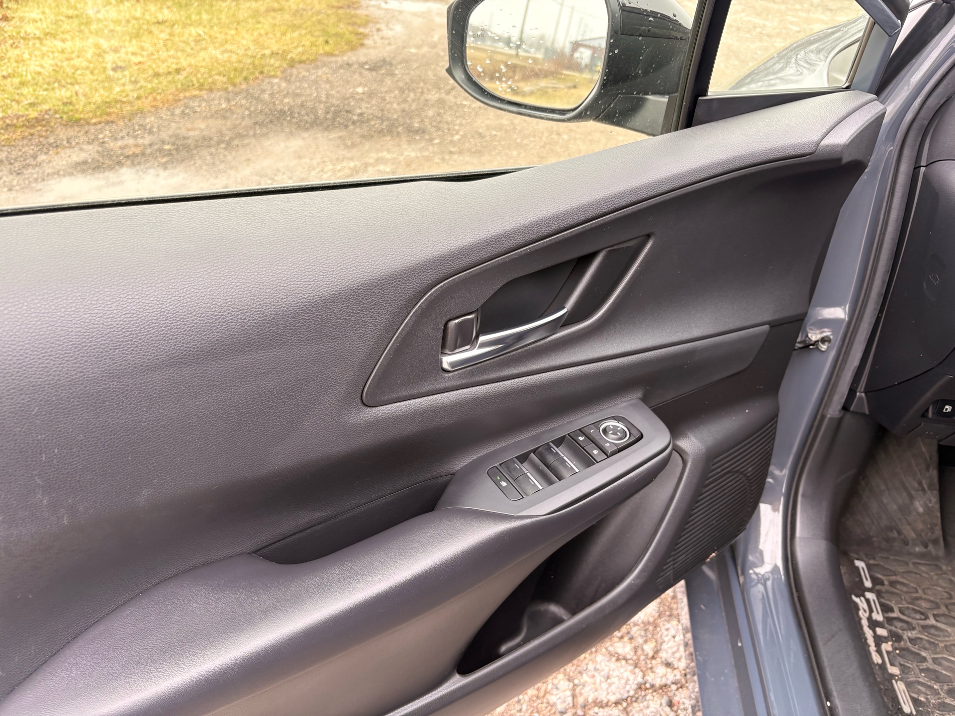 /skymotorscanada/2023-TOYOTA-PRIUSPRIME-08138493309510886.jpg
