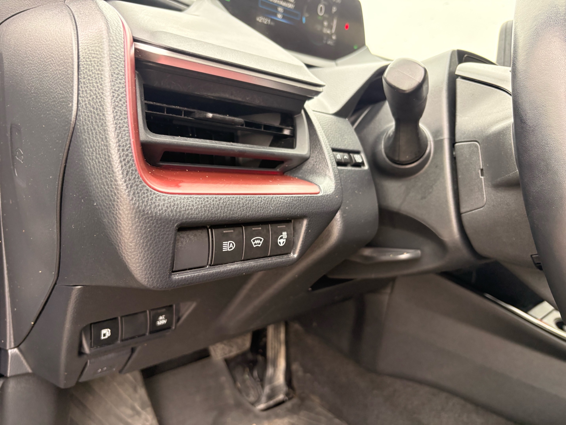 /skymotorscanada/2023-TOYOTA-PRIUSPRIME-9104834520215497.jpg