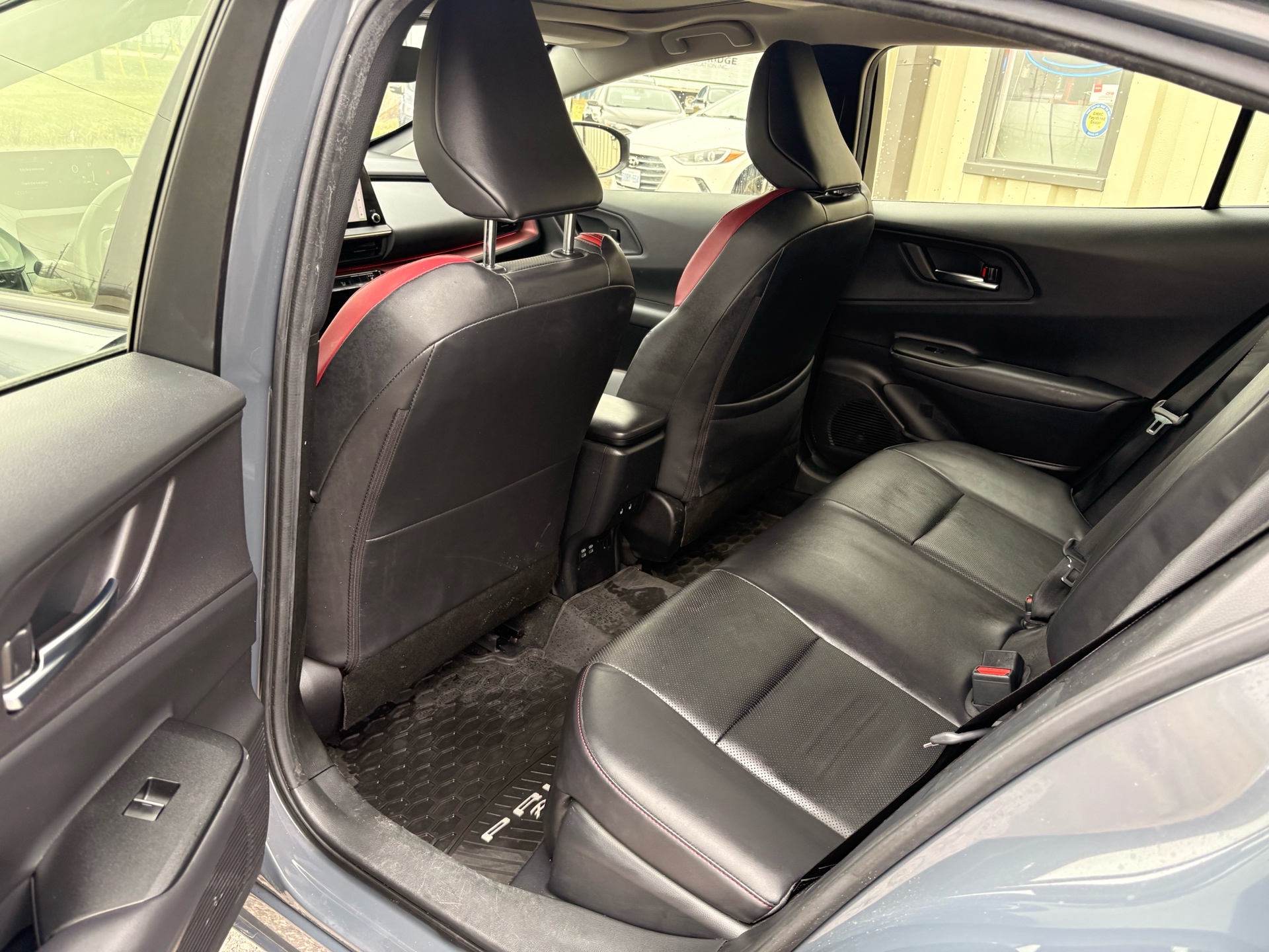 /skymotorscanada/2023-TOYOTA-PRIUSPRIME-9250358509569472.jpg