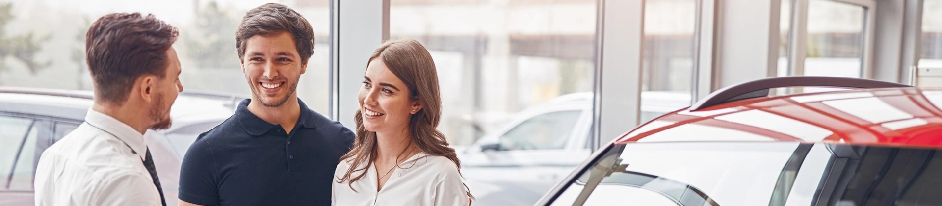 https://hillzcdn.ca/starmotorsinc/548150441651009-finance_department.webp