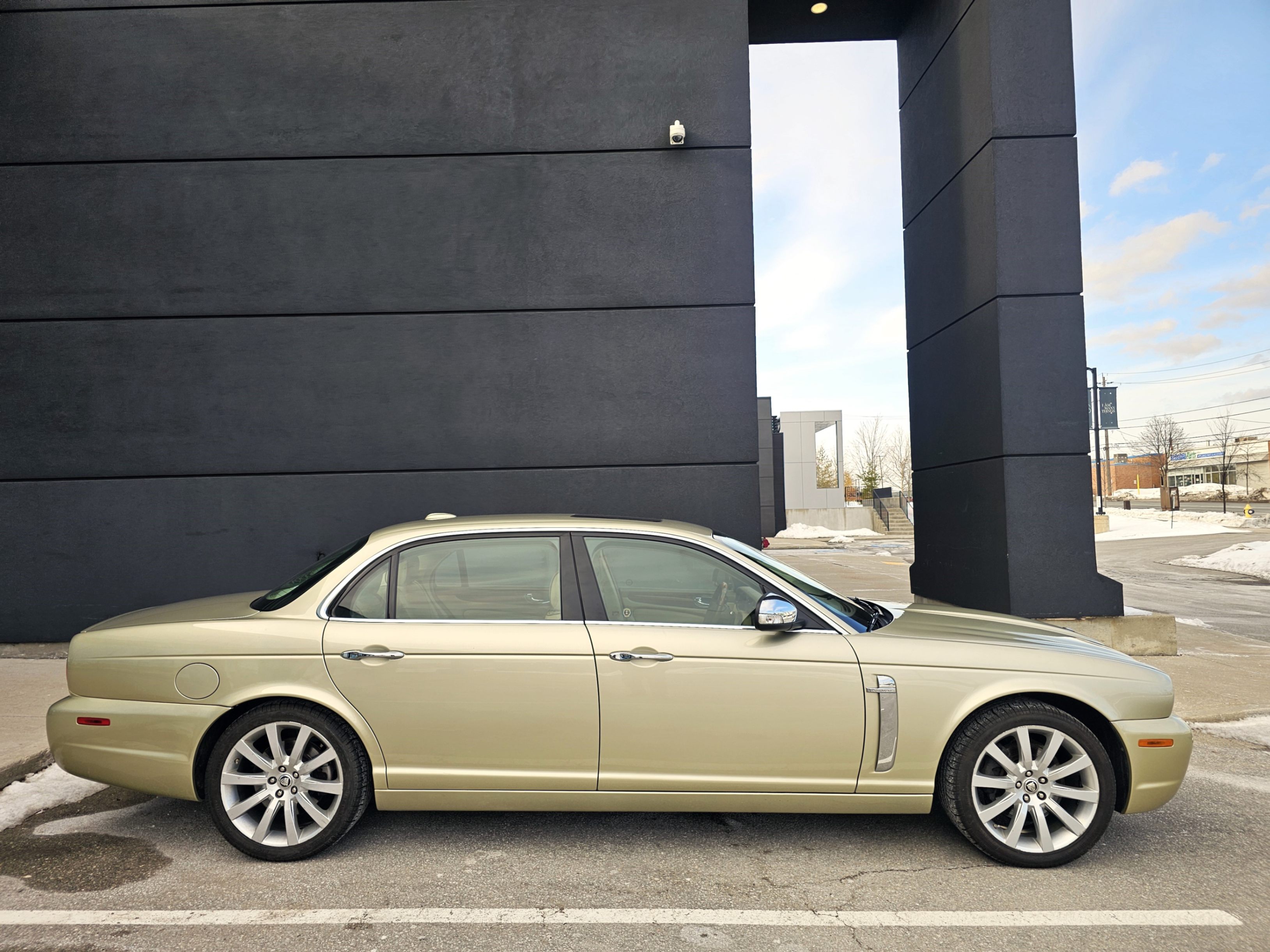 /todaysautosalesandservice/2008-Jaguar-XJSeries-0962671219893736.jpg