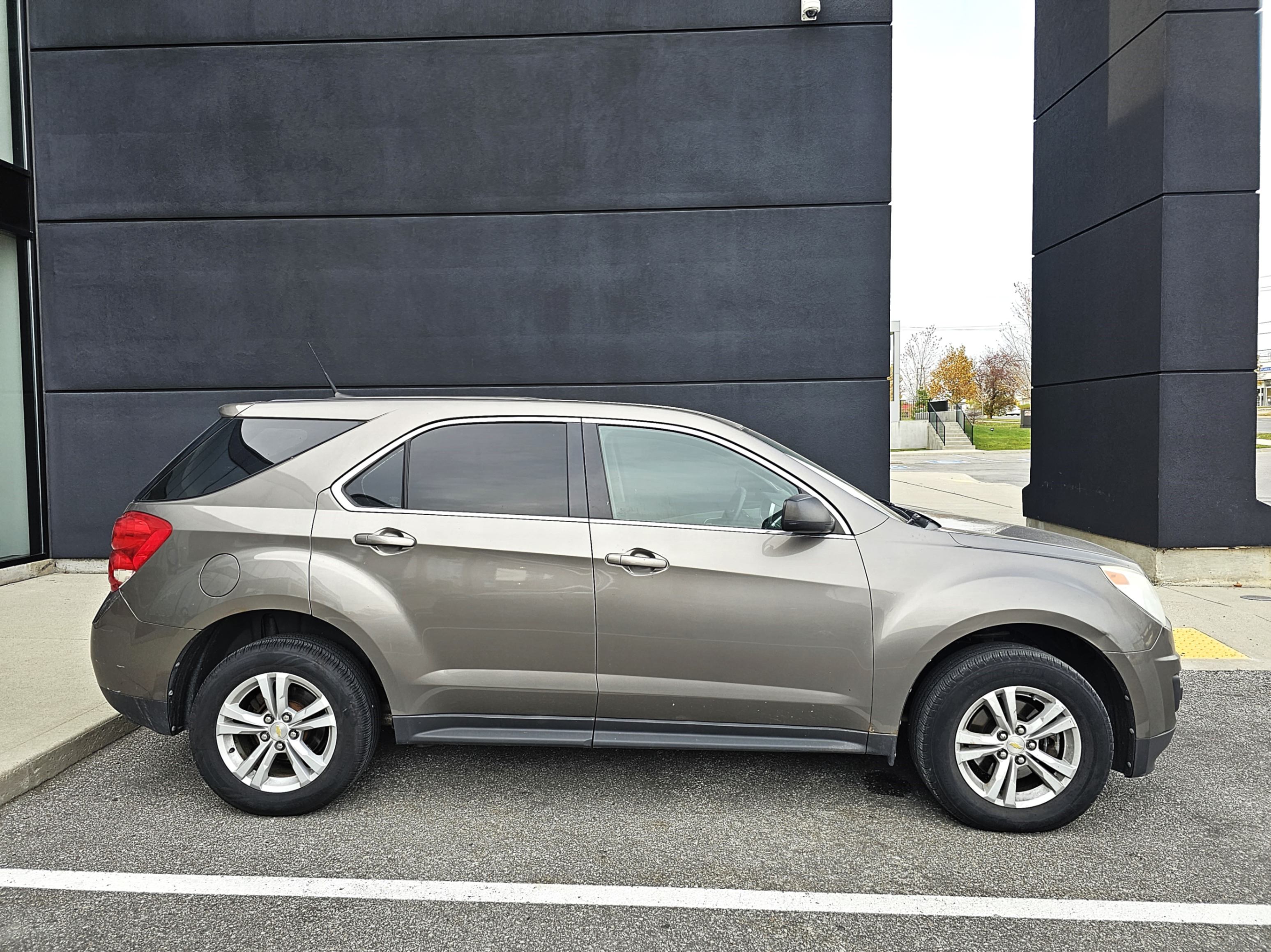 /todaysautosalesandservice/2010-Chevrolet-Equinox-47387042447255534.jpg