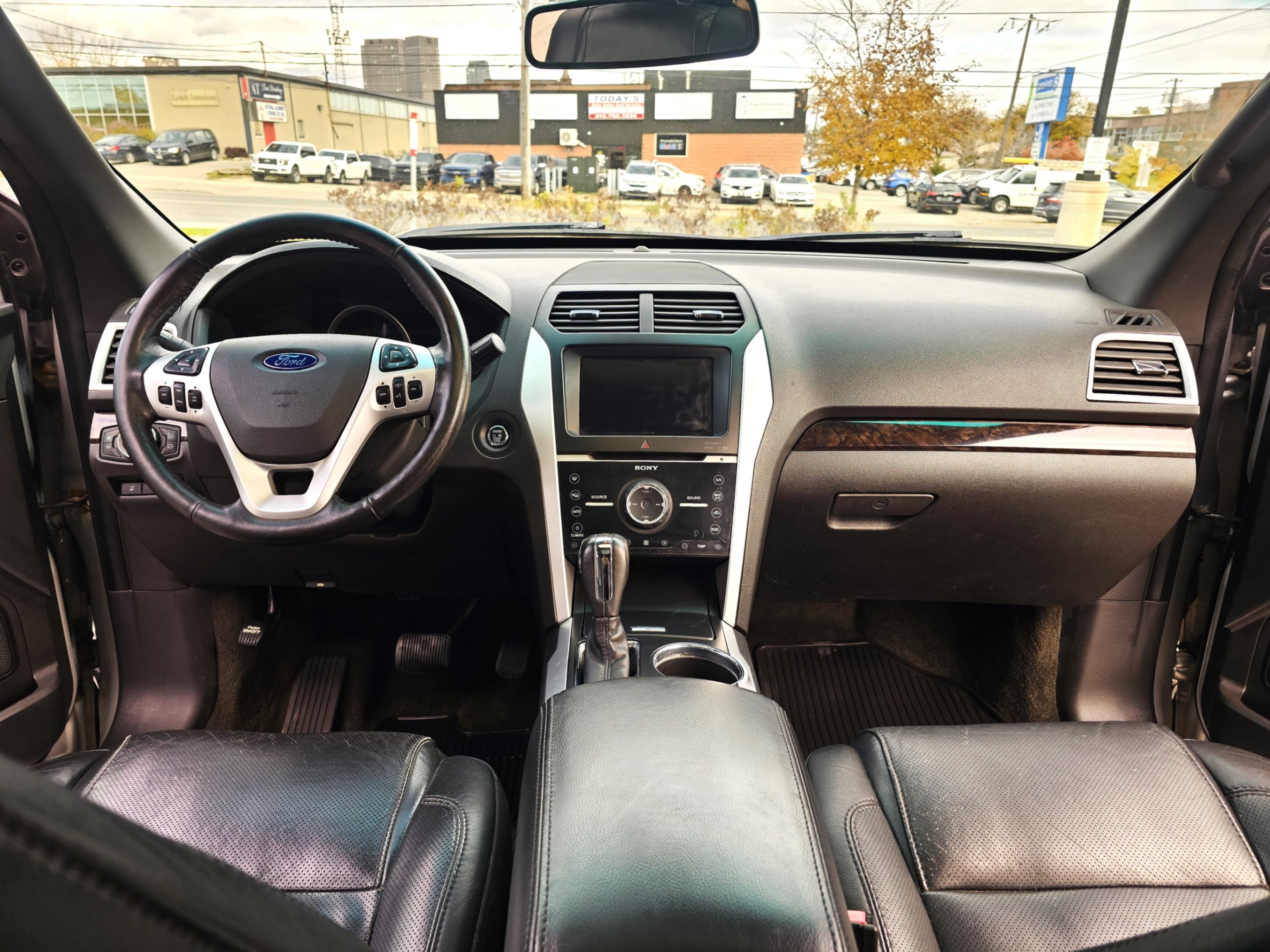 /todaysautosalesandservice/2011-Ford-Explorer-37201989863741236.jpg