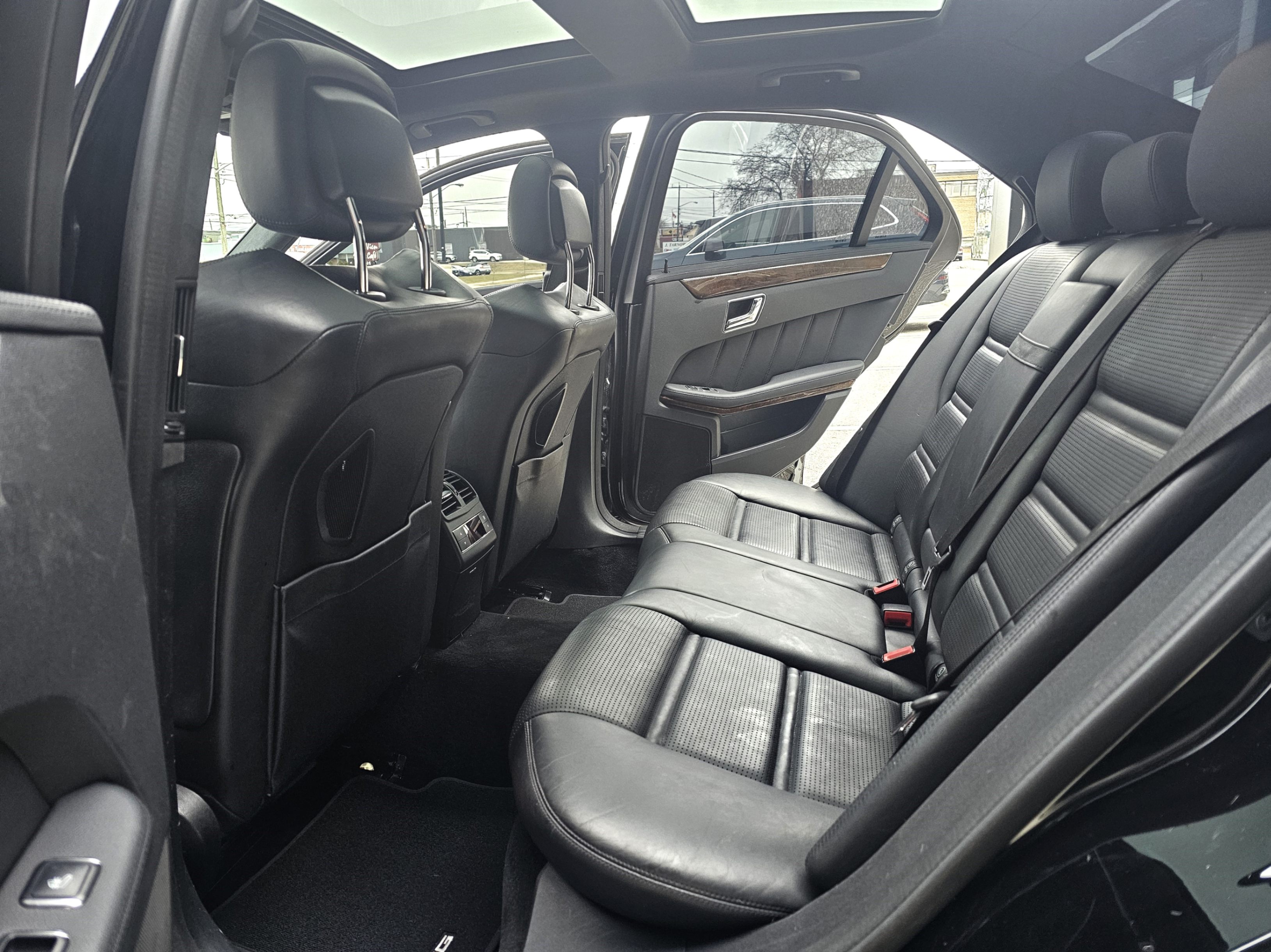 /todaysautosalesandservice/2011-Mercedes-Benz-E-Class-7085304099191563.jpg