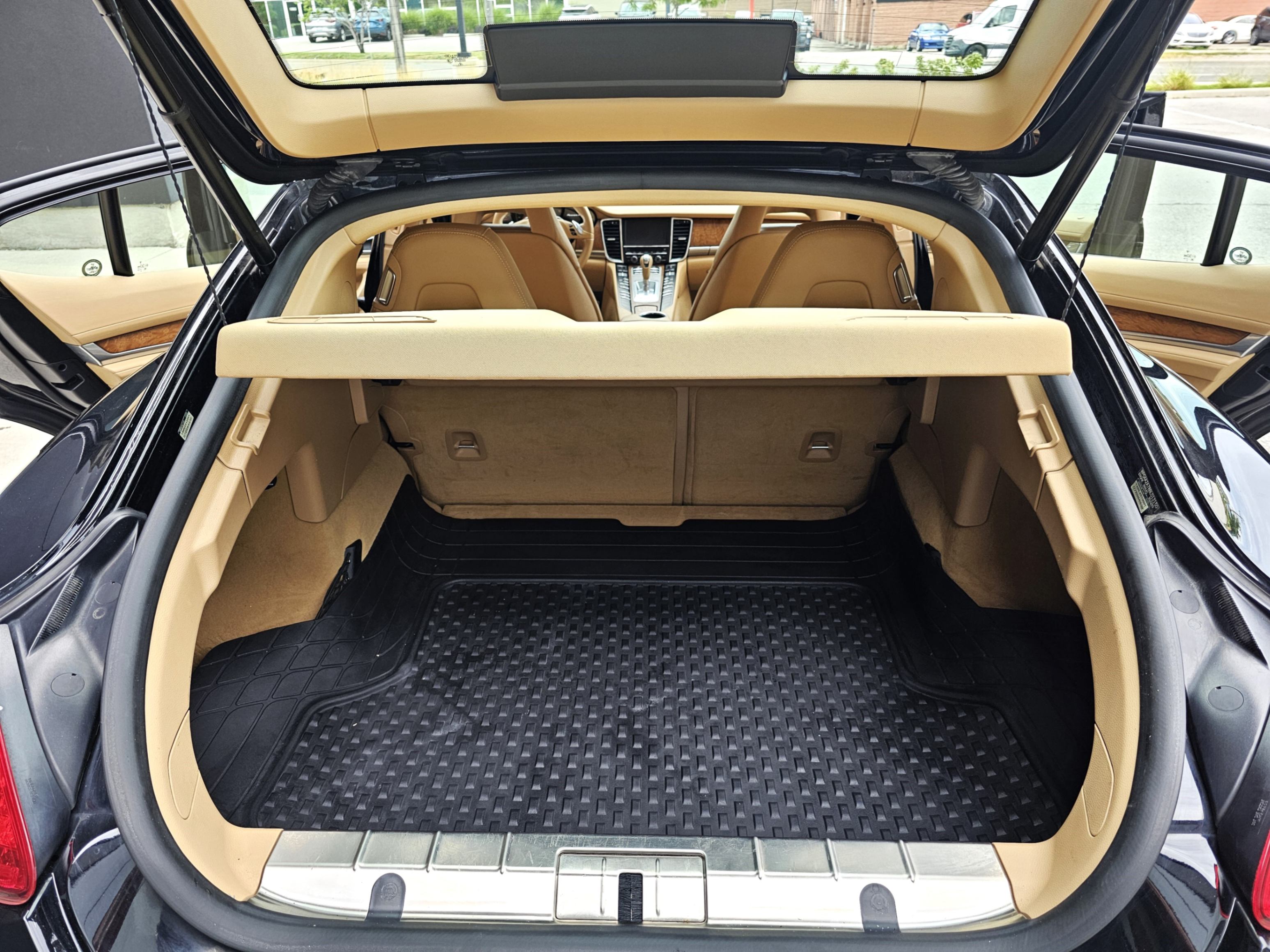 /todaysautosalesandservice/2011-Porsche-Panamera-020716270578167828.jpg
