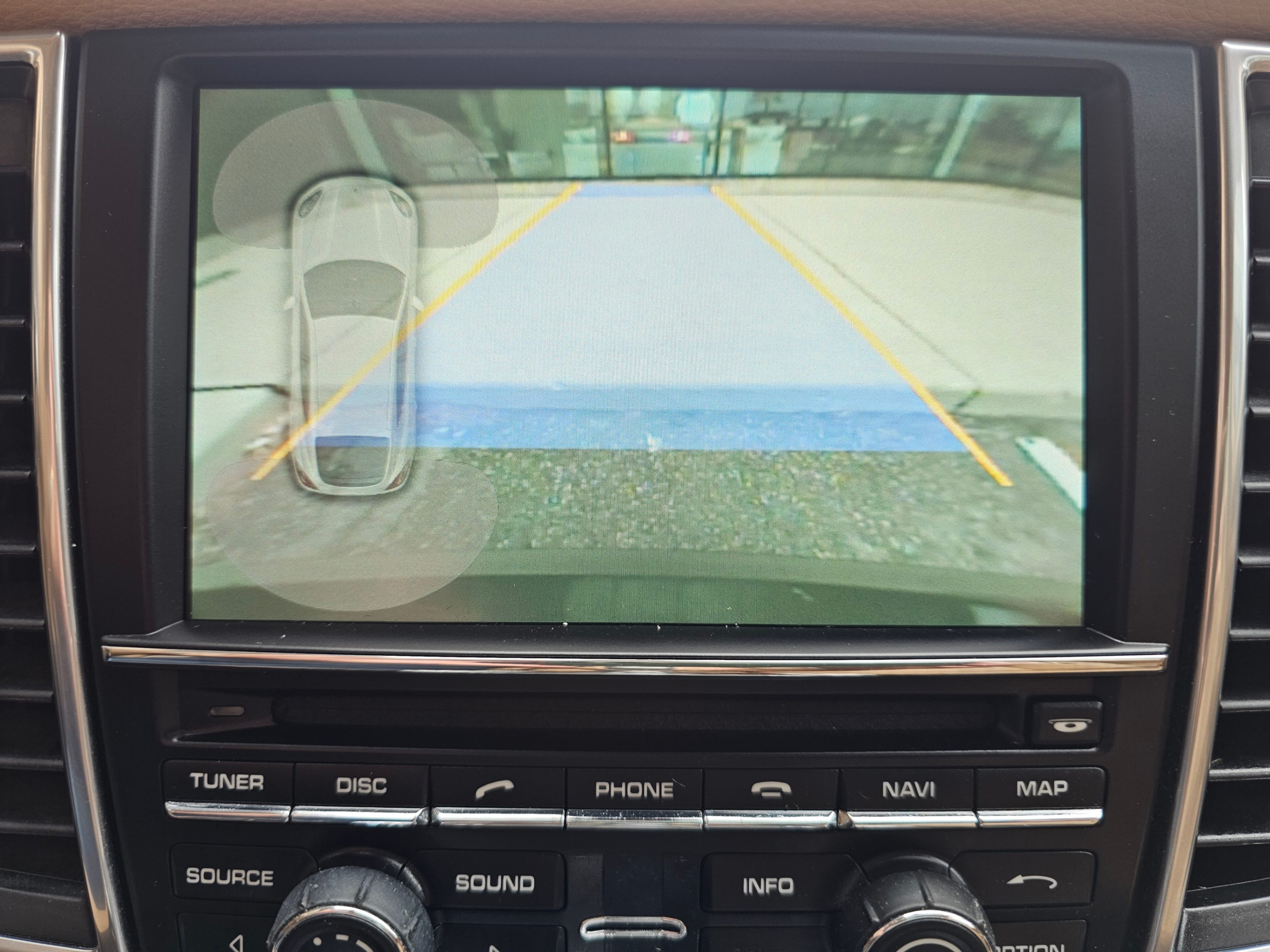 /todaysautosalesandservice/2011-Porsche-Panamera-5214281737642301.jpg