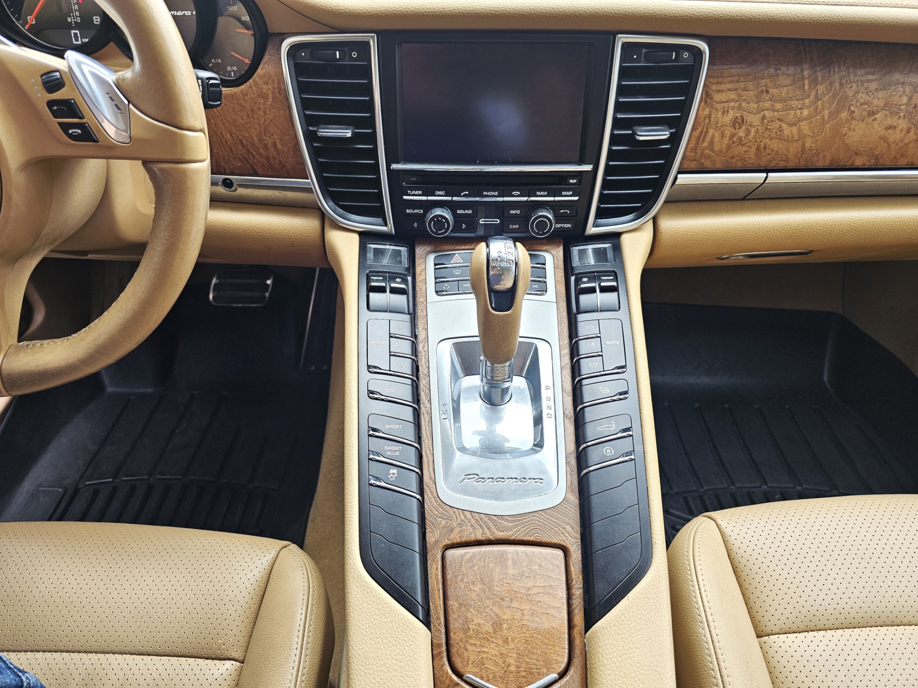 /todaysautosalesandservice/2011-Porsche-Panamera-5633295137254917.jpg