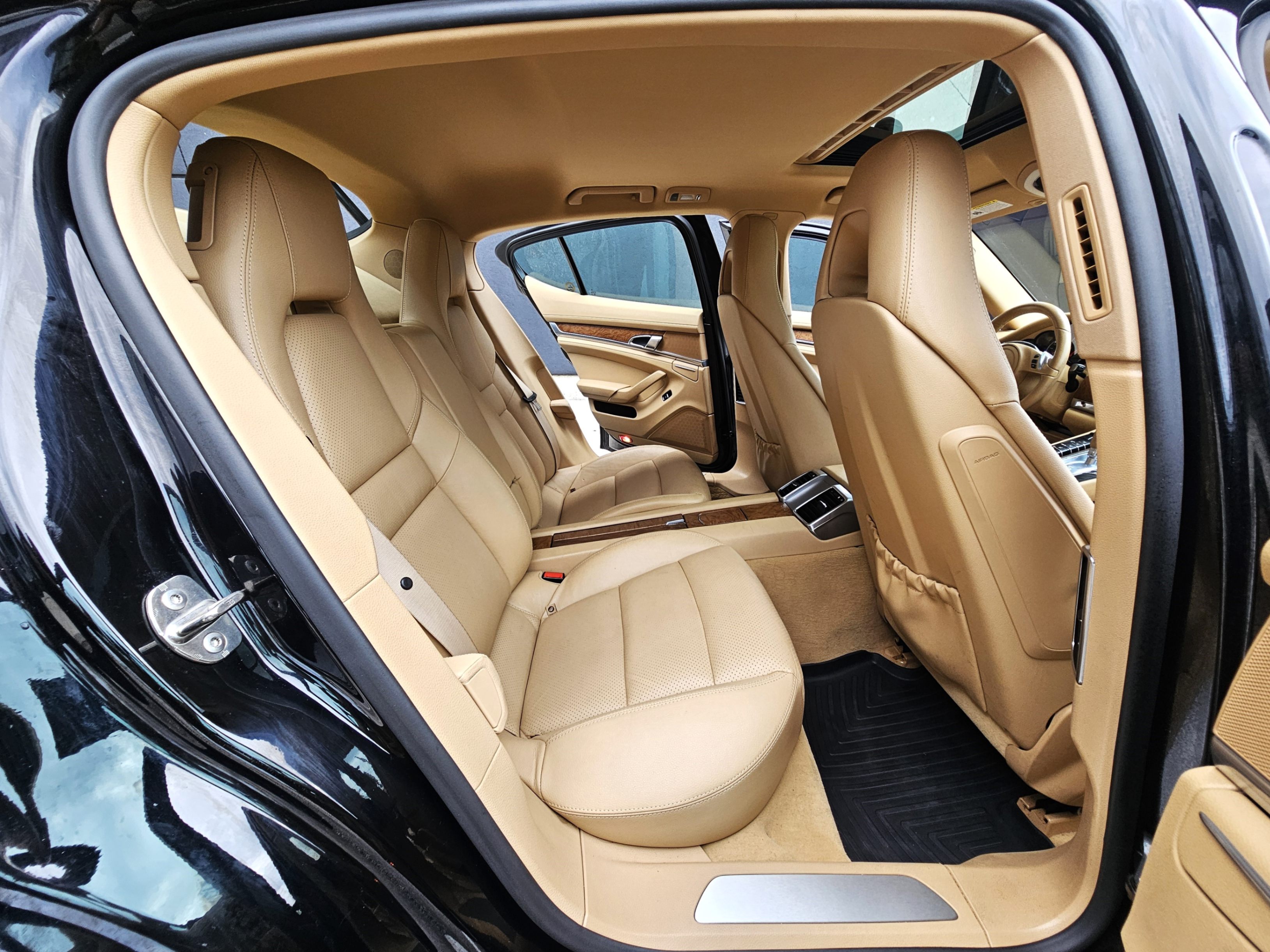 /todaysautosalesandservice/2011-Porsche-Panamera-7814606125999473.jpg