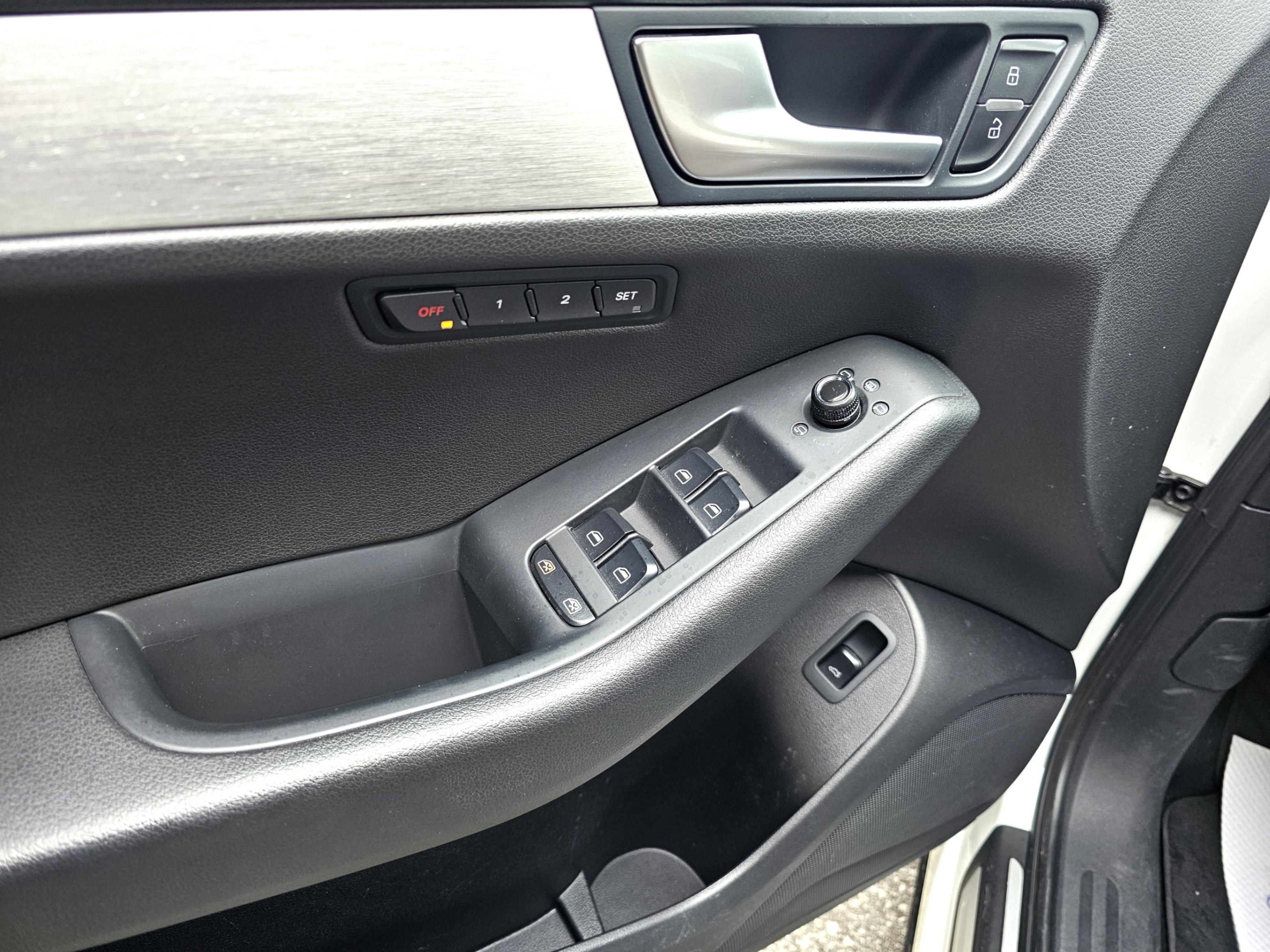 /todaysautosalesandservice/2012-Audi-Q5-16526436189340532.jpg