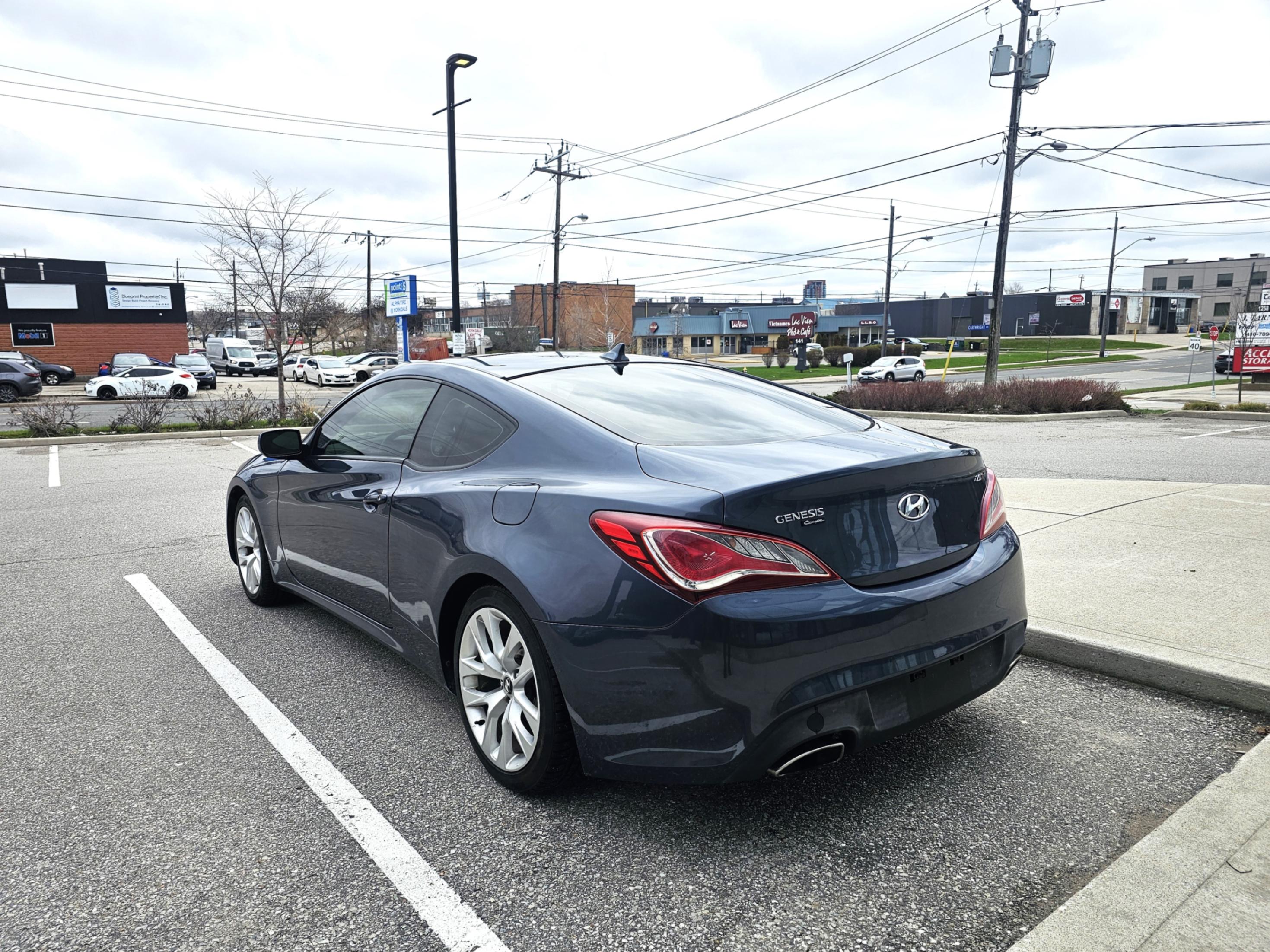 /todaysautosalesandservice/2013-Hyundai-Genesis-4810952430925479.jpg