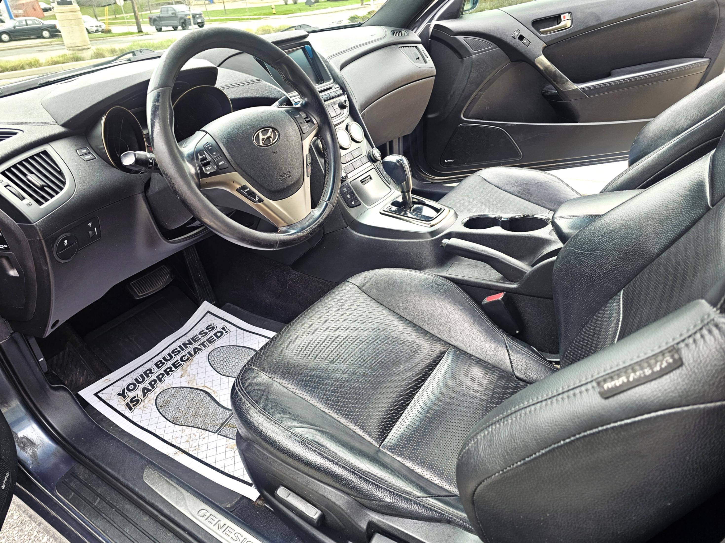 /todaysautosalesandservice/2013-Hyundai-Genesis-7147637086654712.jpg
