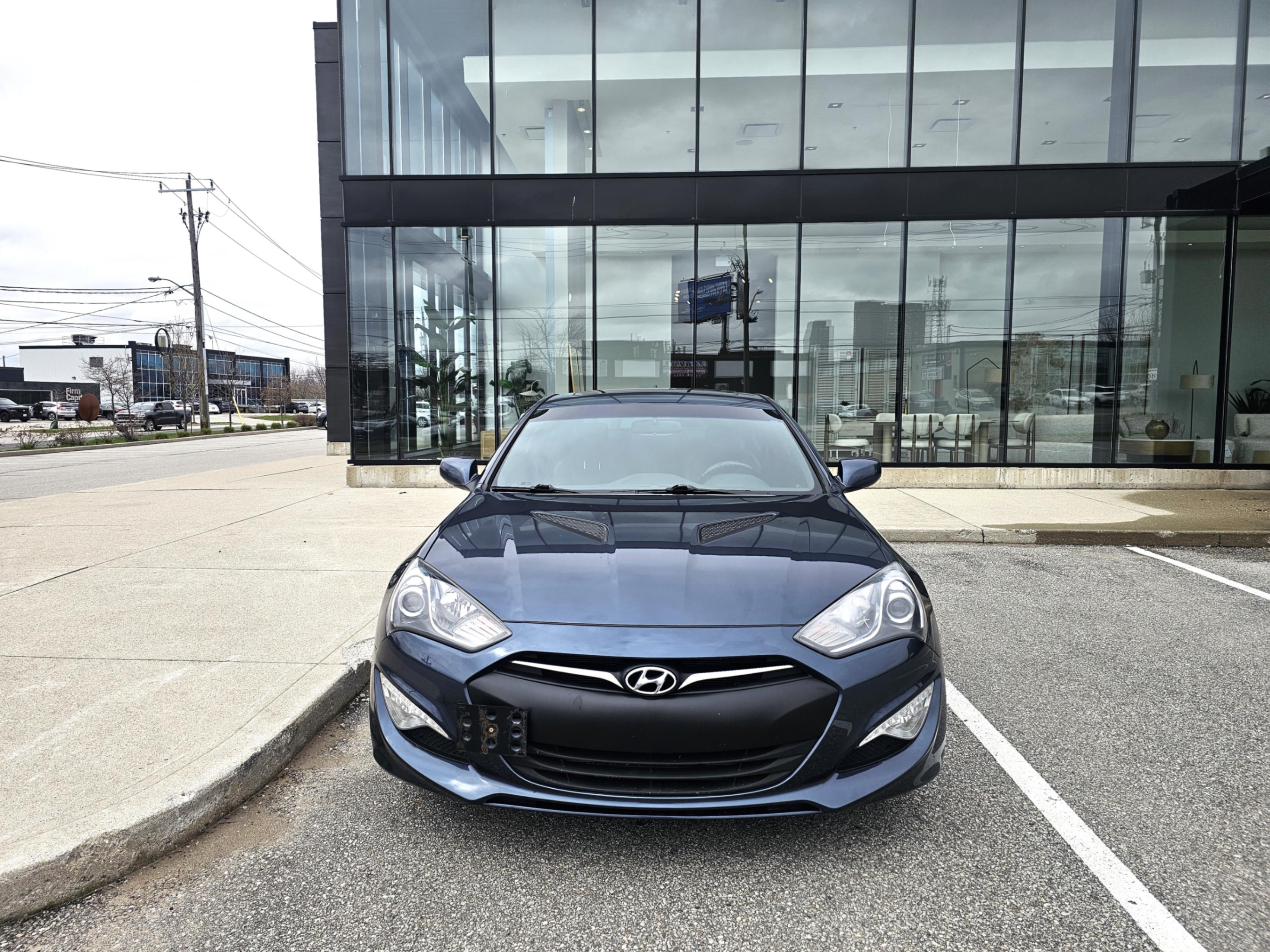 /todaysautosalesandservice/2013-Hyundai-Genesis-8906141670127734.jpg