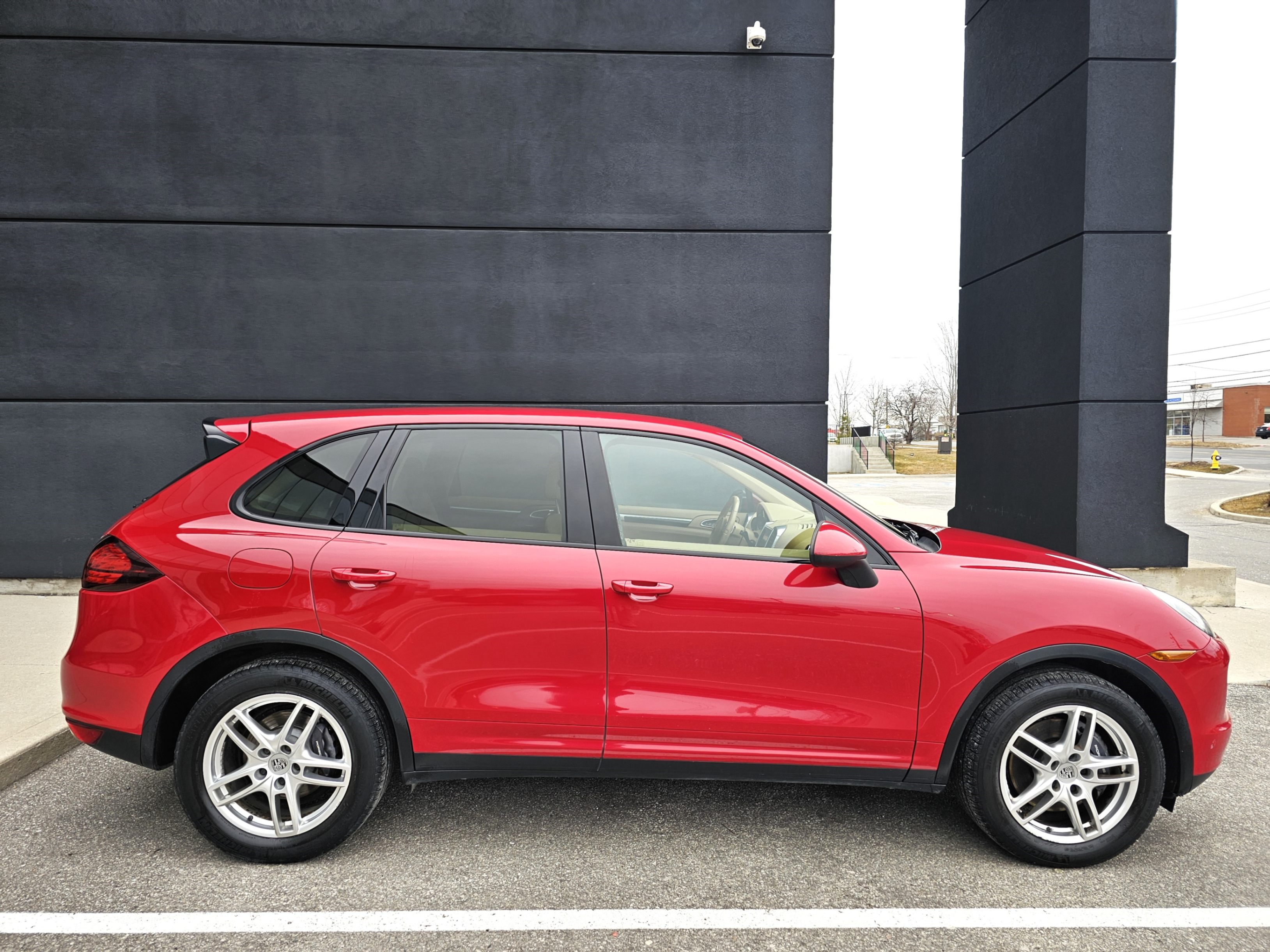/todaysautosalesandservice/2014-Porsche-Cayenne-5565996895753358.jpg