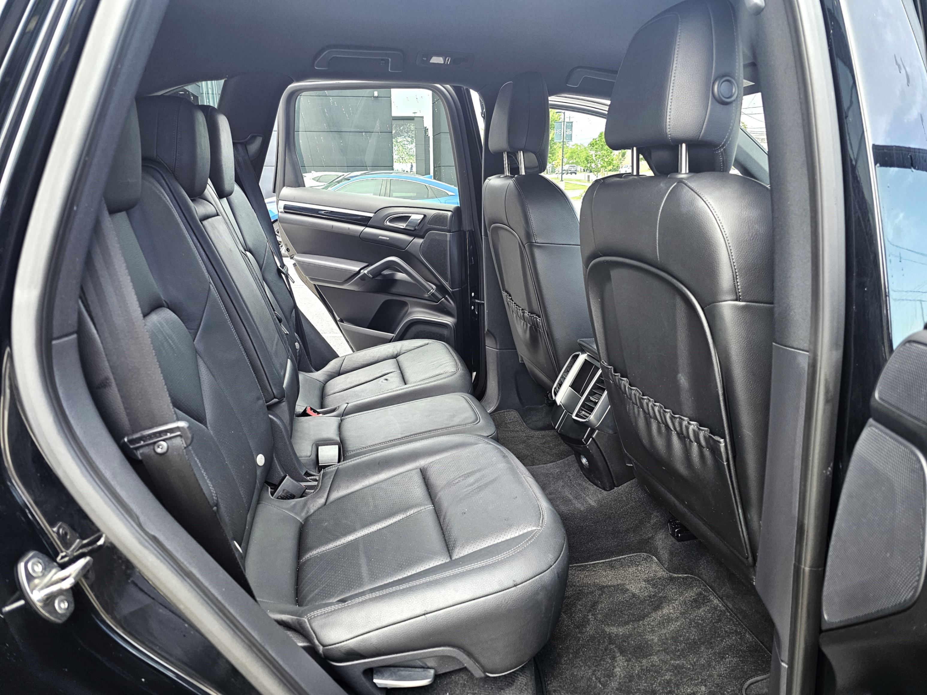/todaysautosalesandservice/2014-Porsche-Cayenne-5896419019991843.jpg