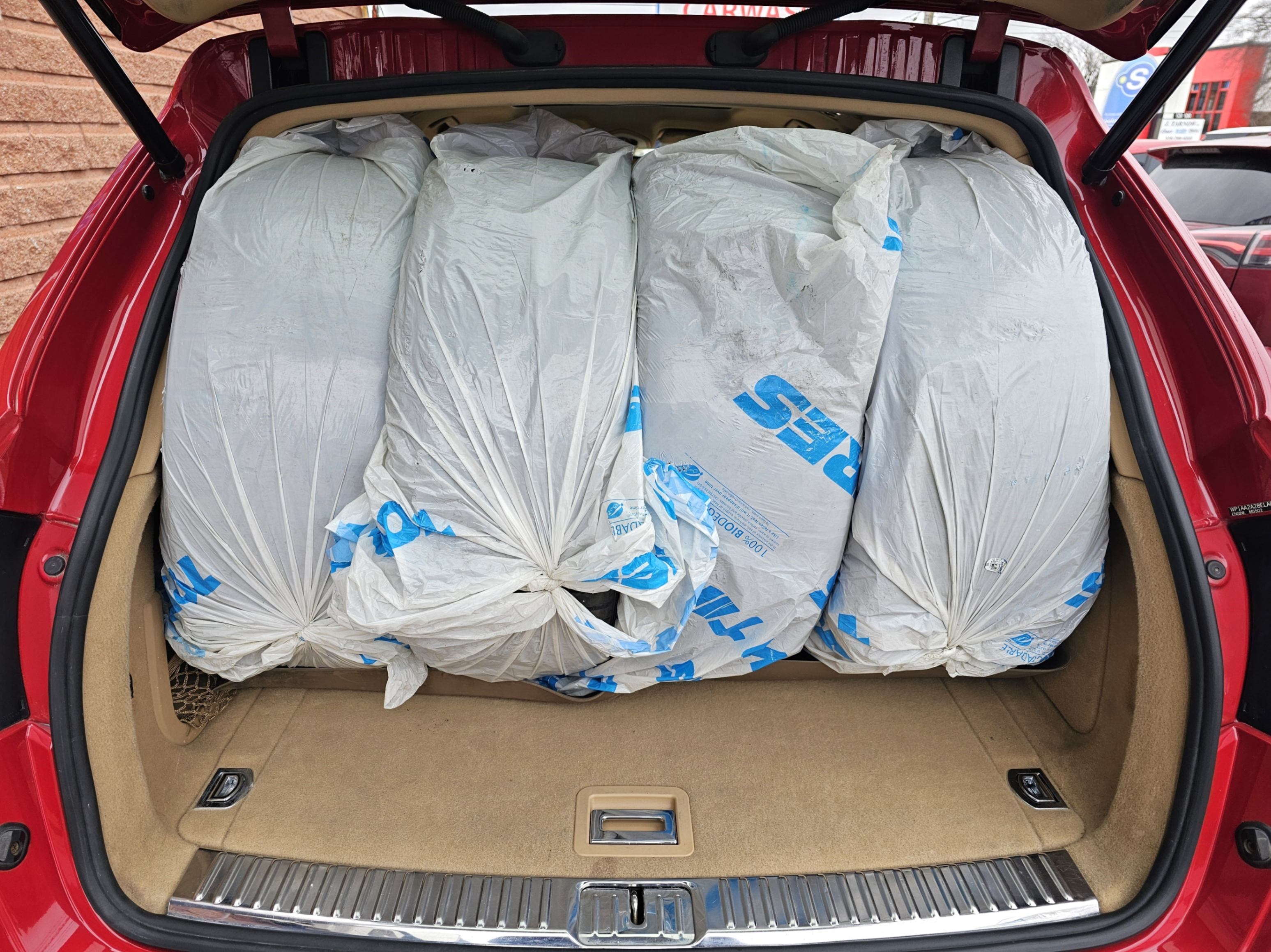 /todaysautosalesandservice/2014-Porsche-Cayenne-9558626688808662.jpg