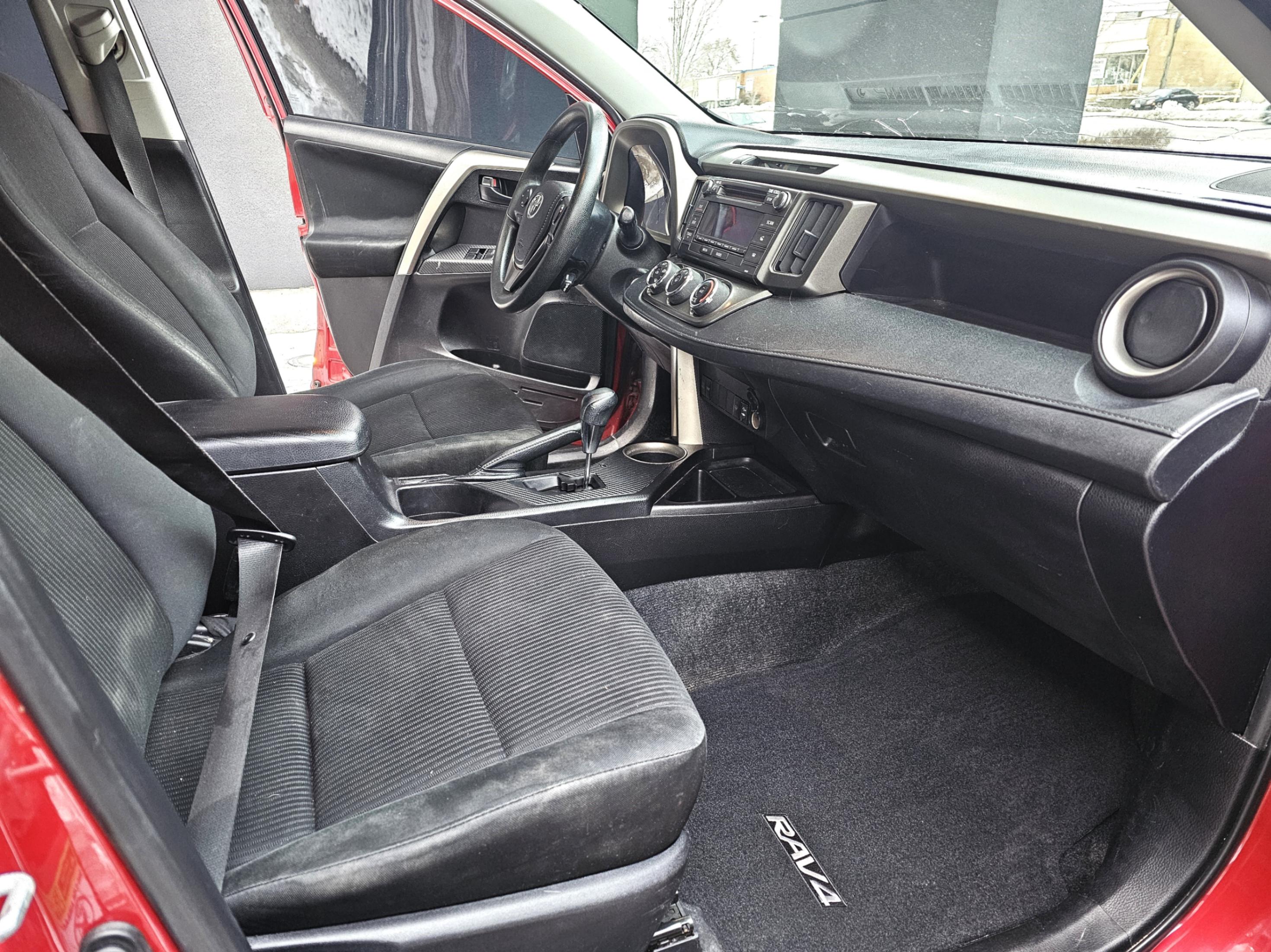 /todaysautosalesandservice/2014-Toyota-RAV4-29212205691243454.jpg