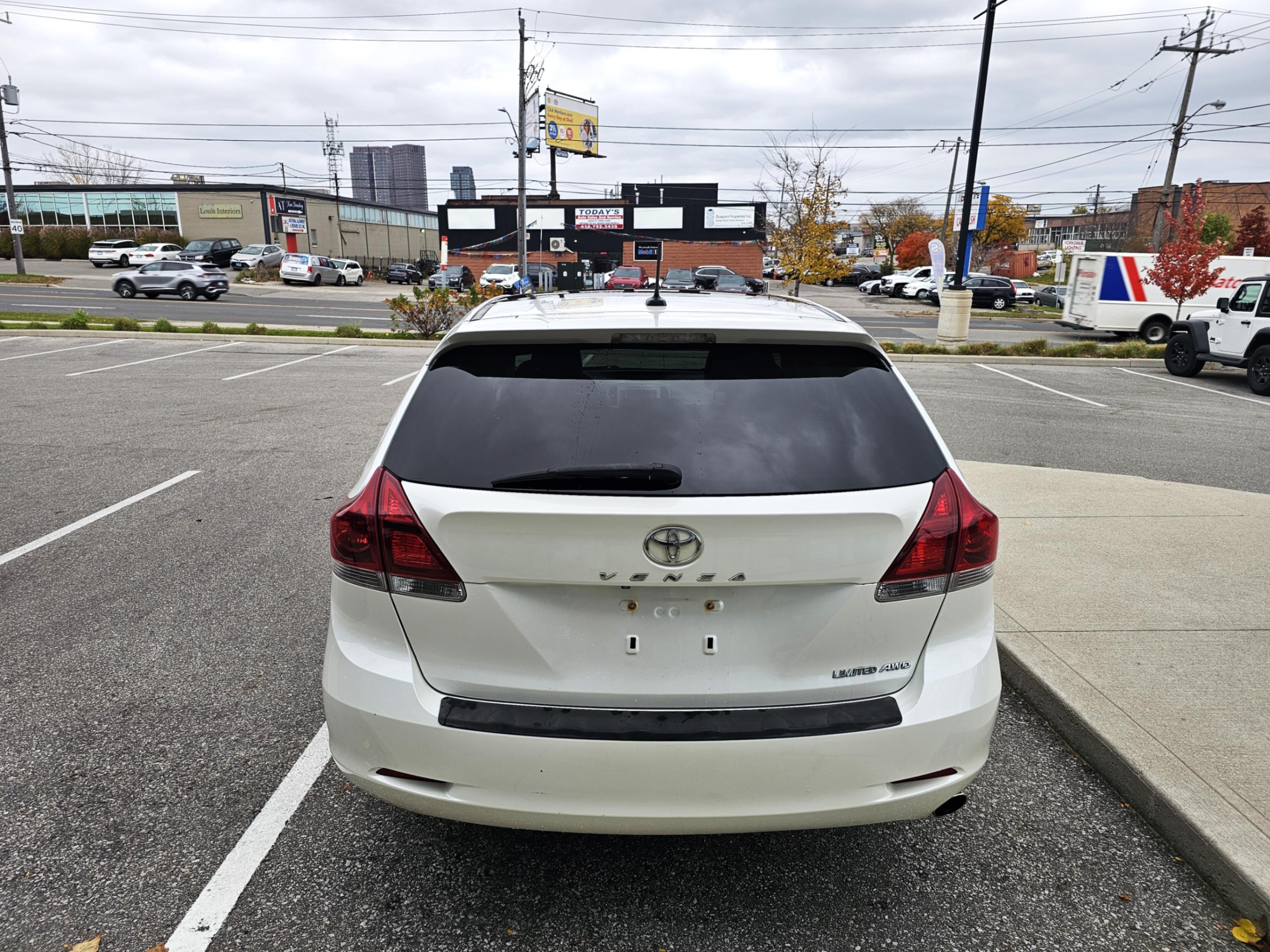 /todaysautosalesandservice/2014-Toyota-Venza-002128073862490032.jpg