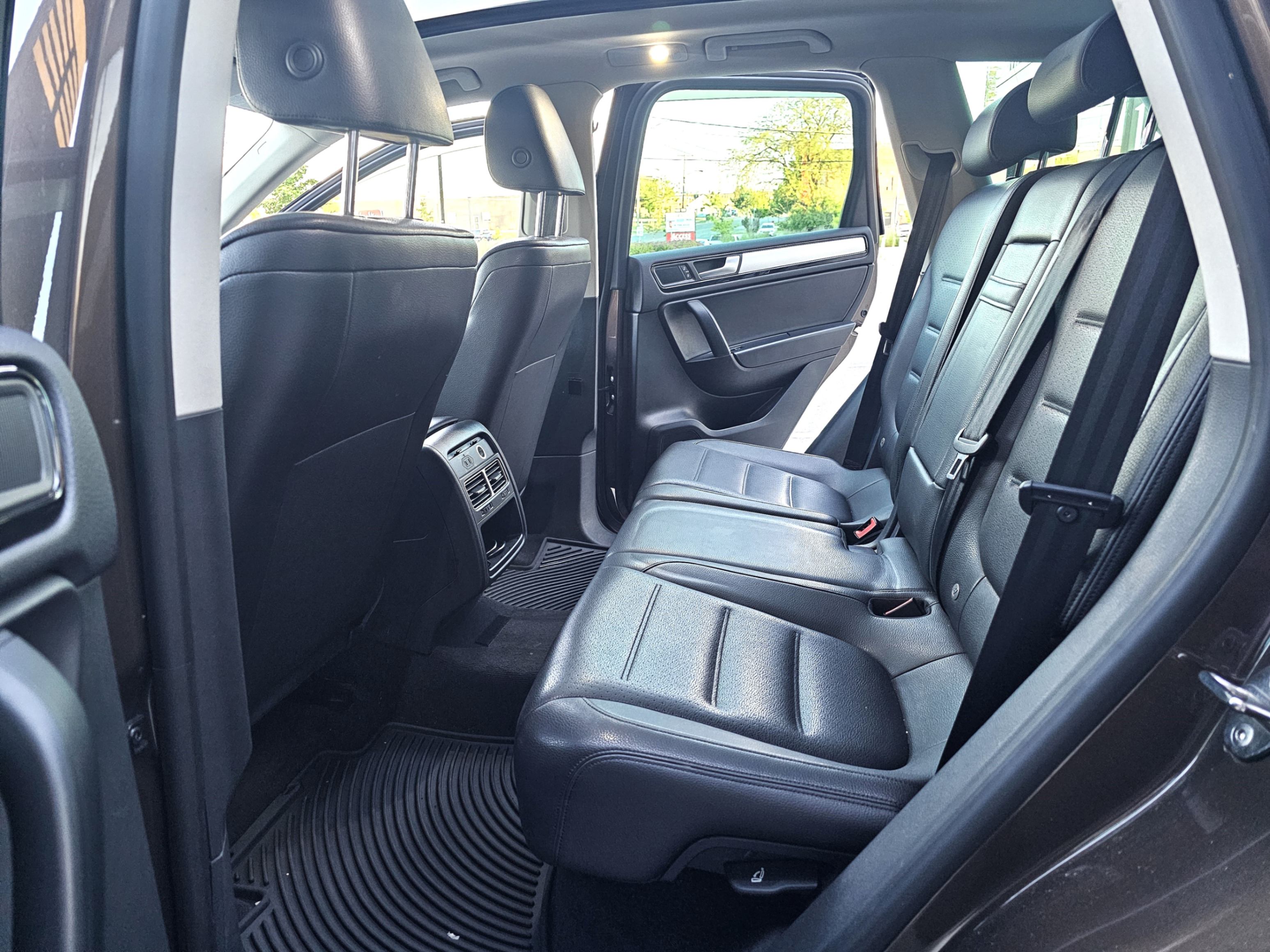 /todaysautosalesandservice/2014-Volkswagen-Touareg-7423814208742727.jpg