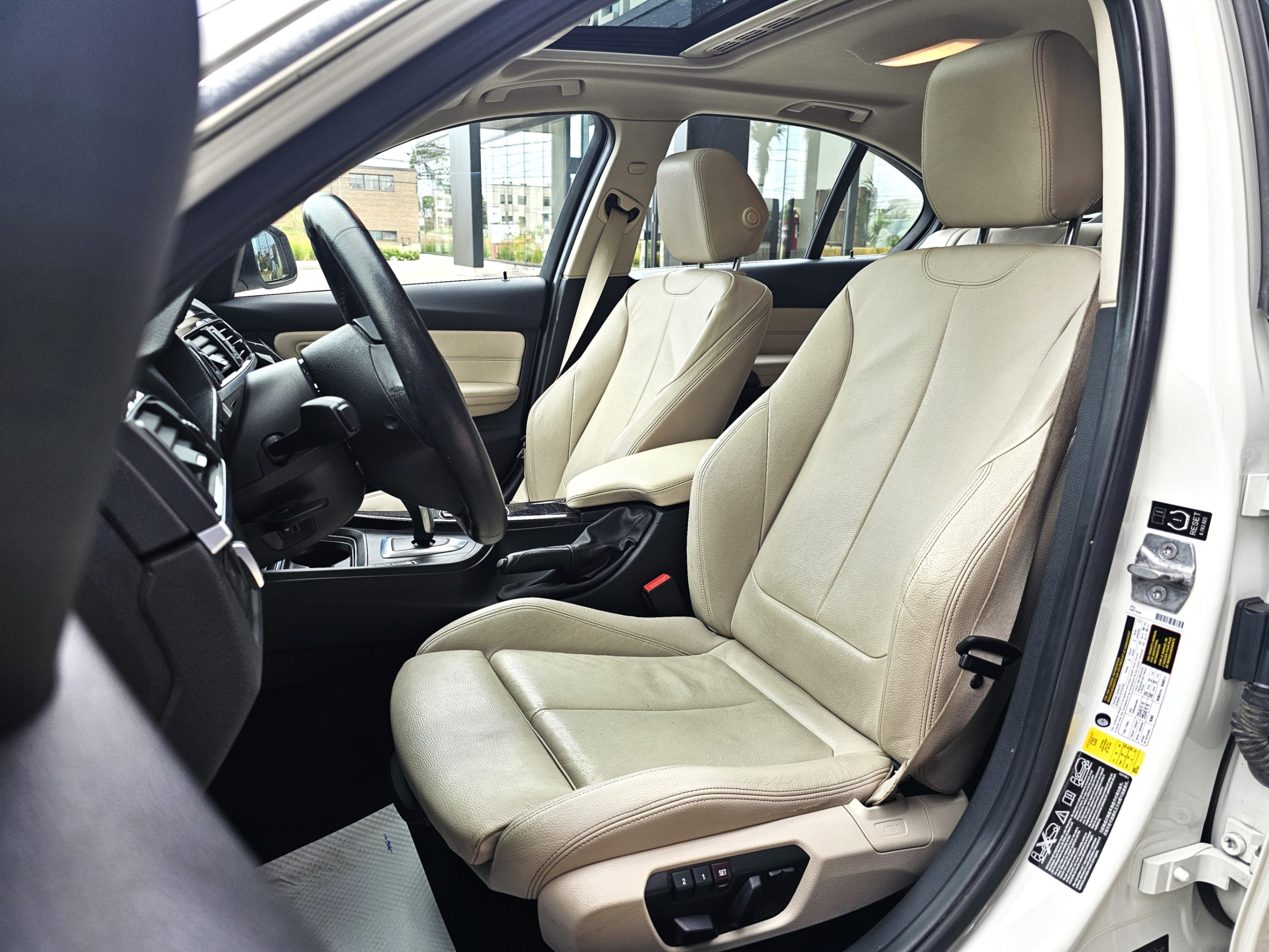 /todaysautosalesandservice/2015-BMW-3Series-035656628466939067.jpg