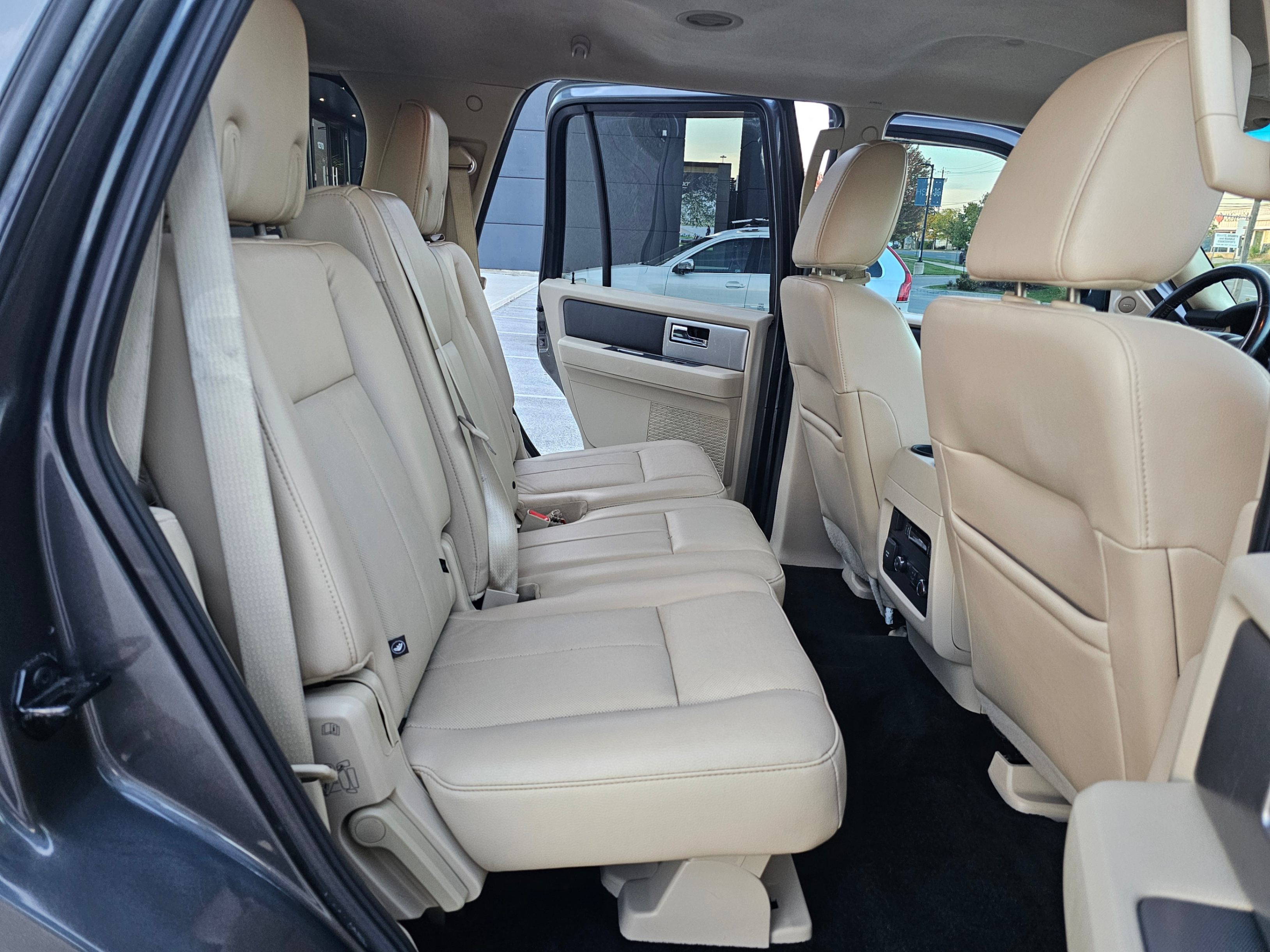 /todaysautosalesandservice/2015-Ford-Expedition-5896929458415554.jpg