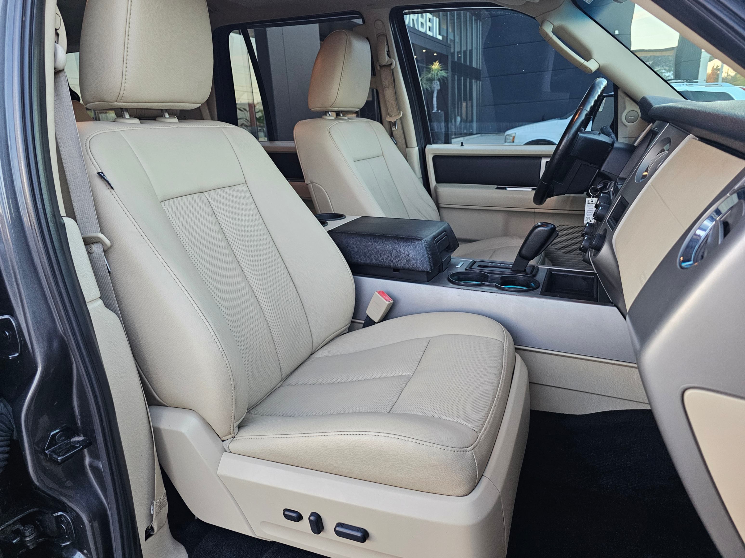 /todaysautosalesandservice/2015-Ford-Expedition-8448602701508294.jpg