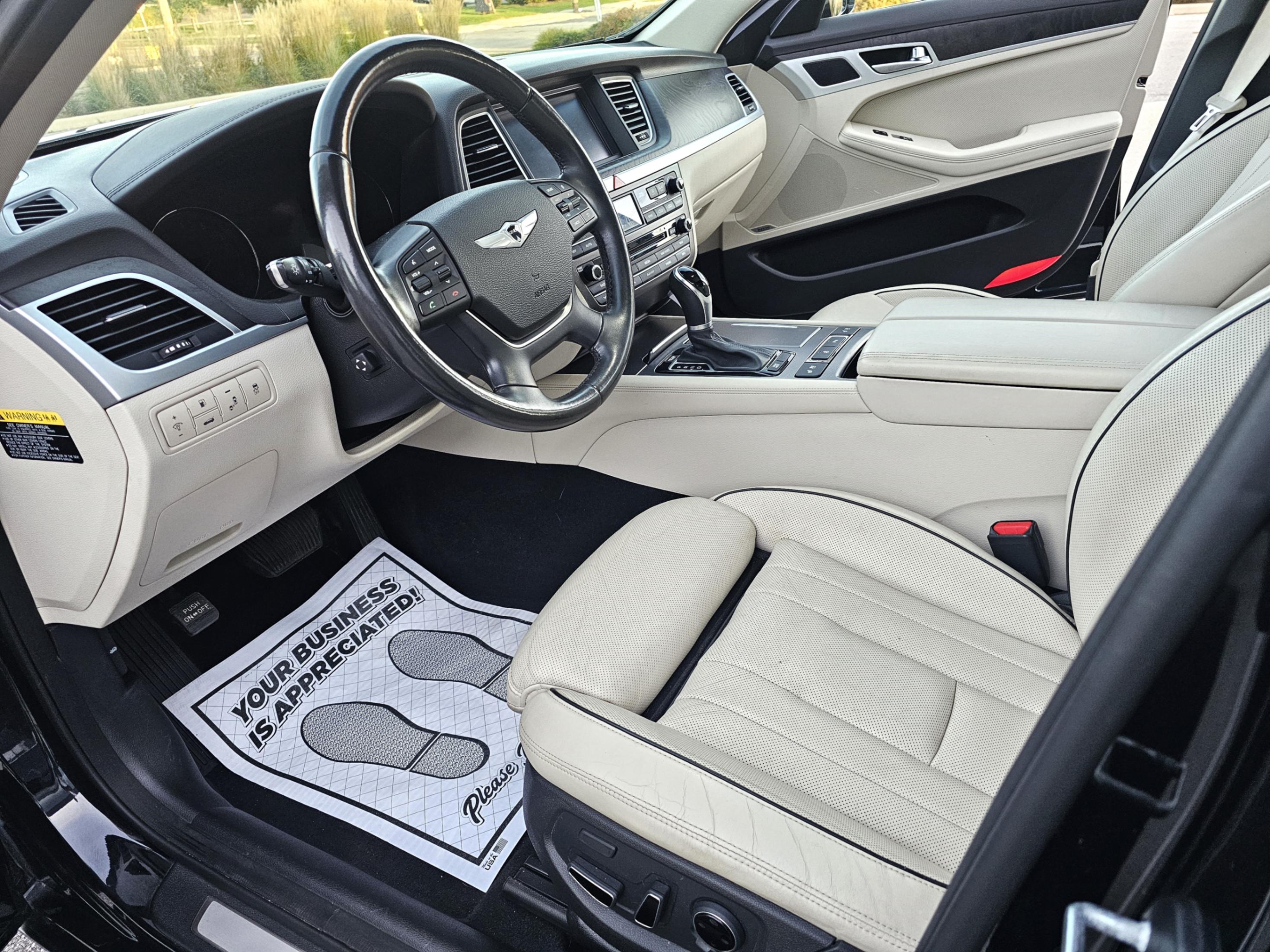 /todaysautosalesandservice/2015-Hyundai-Genesis-19914190811795085.jpg