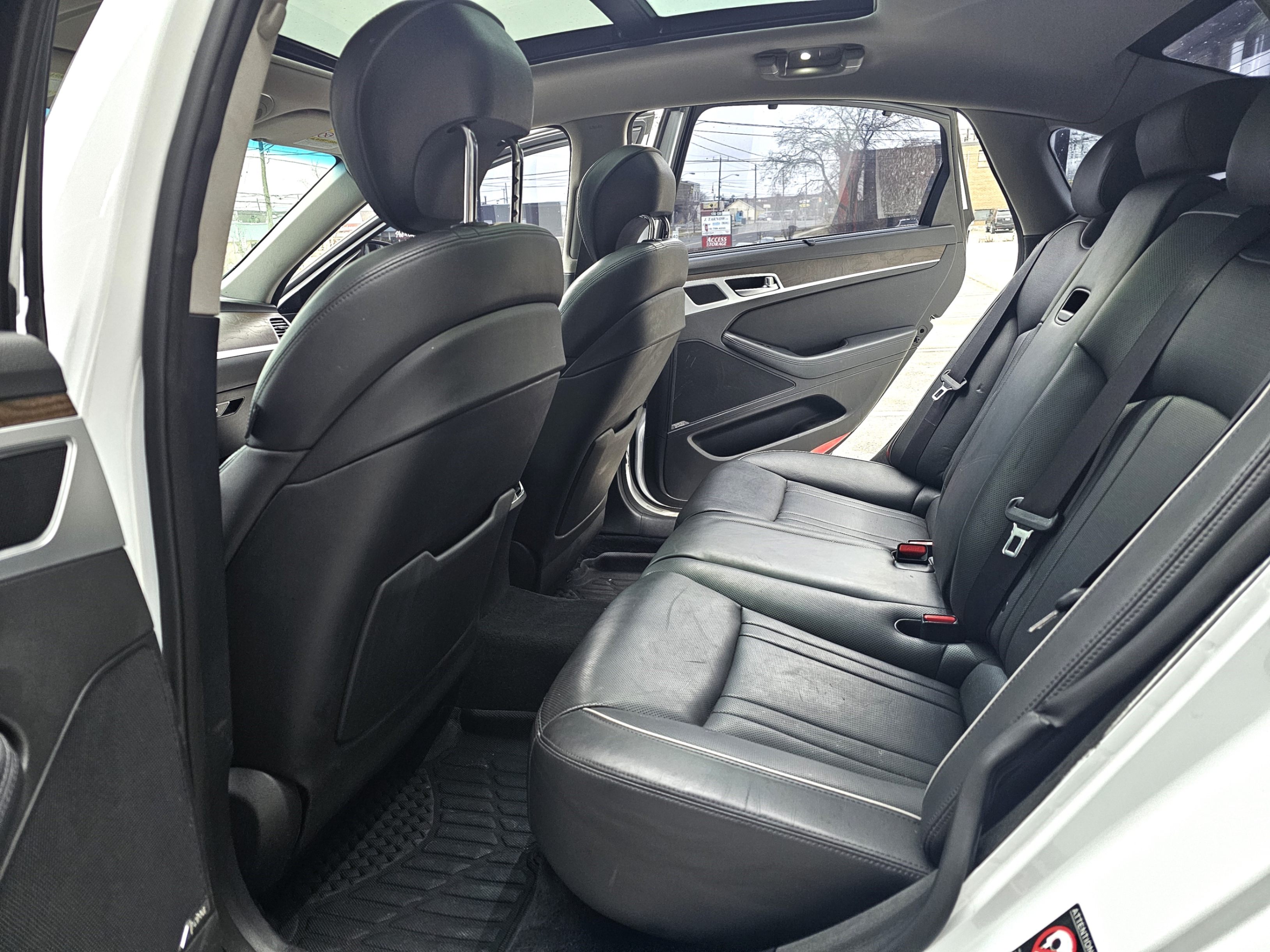 /todaysautosalesandservice/2015-Hyundai-Genesis-22181472259302226.jpg