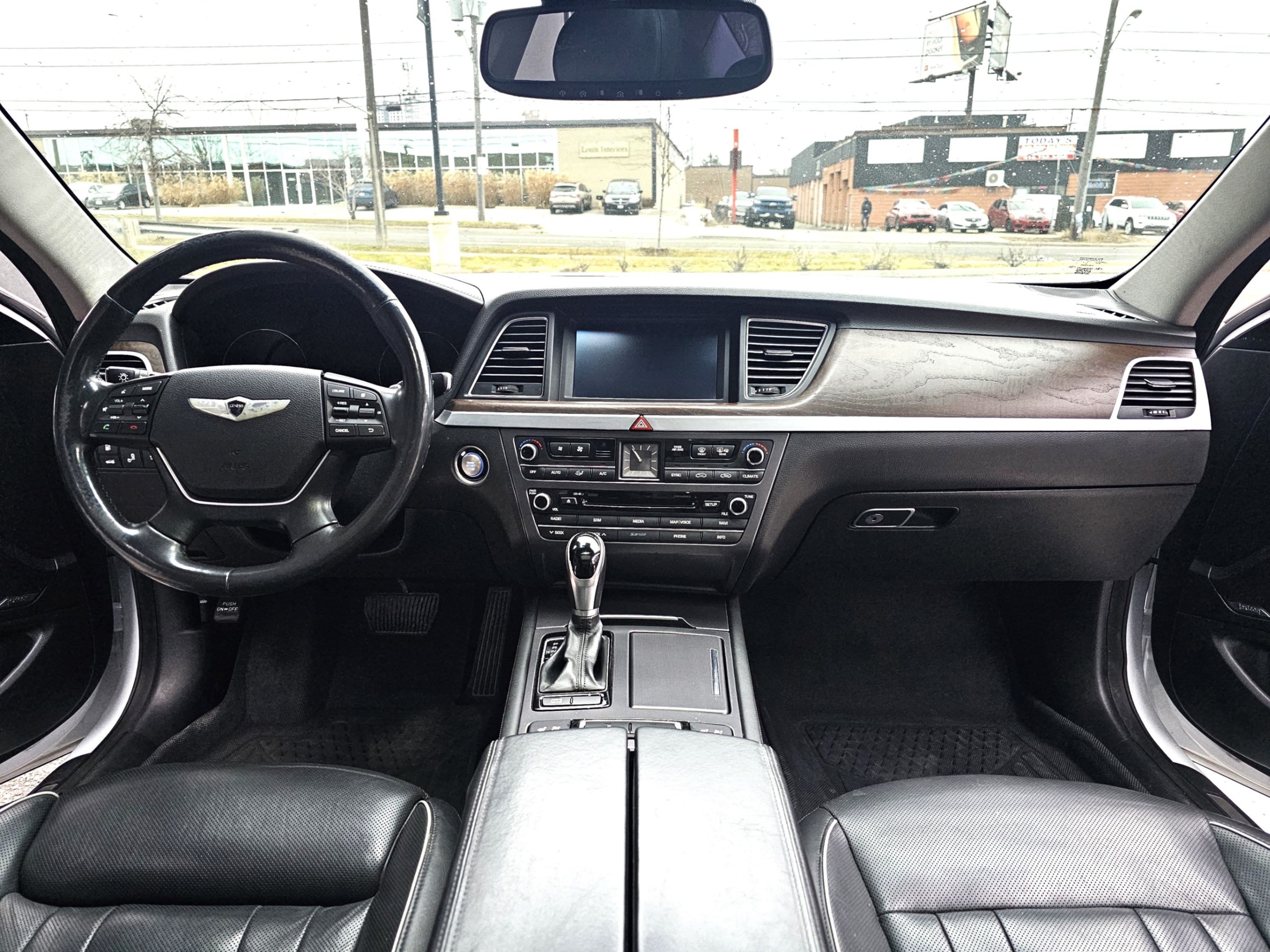 /todaysautosalesandservice/2015-Hyundai-Genesis-48203577669847886.jpg