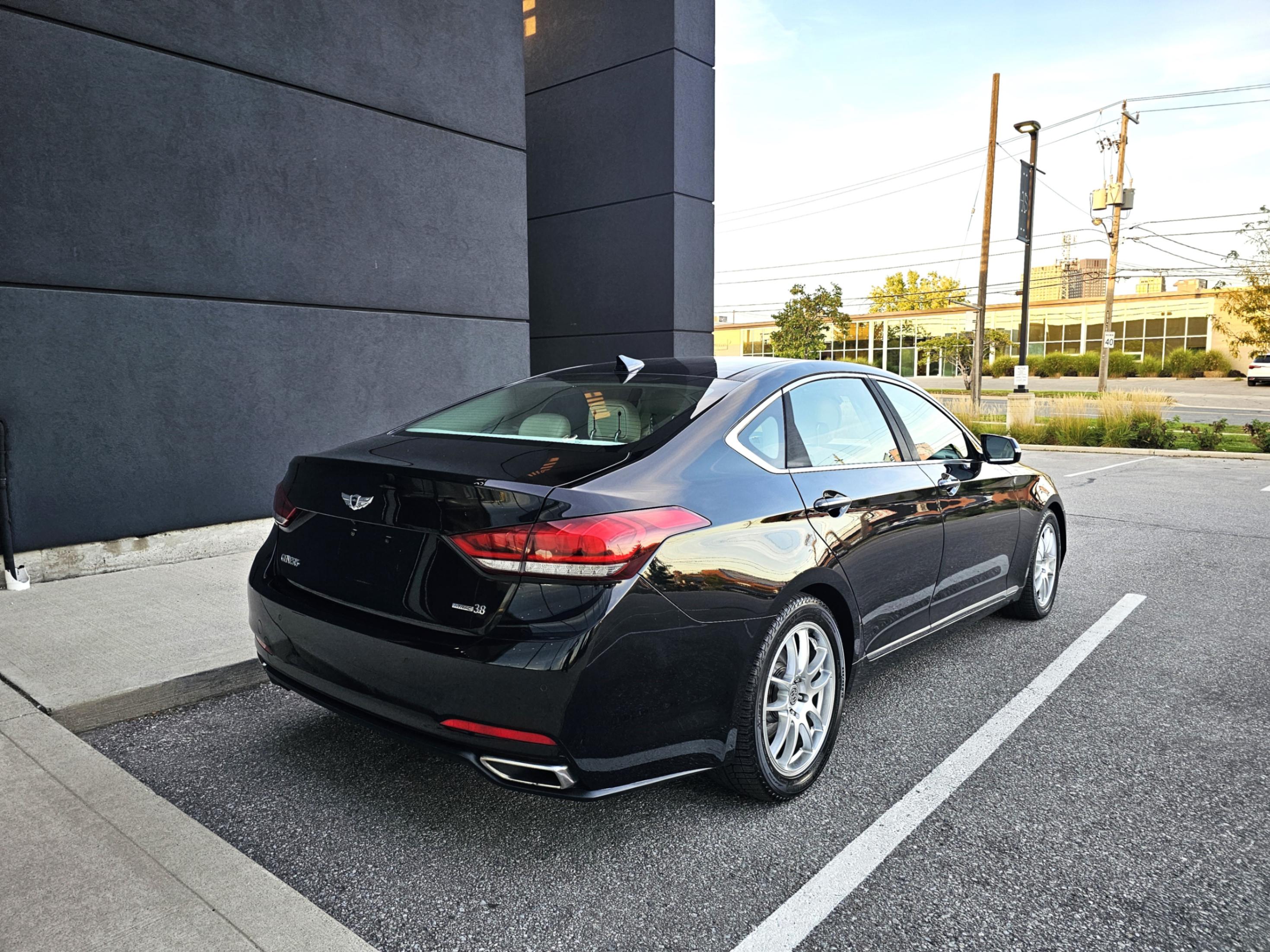 /todaysautosalesandservice/2015-Hyundai-Genesis-5503693607969615.jpg