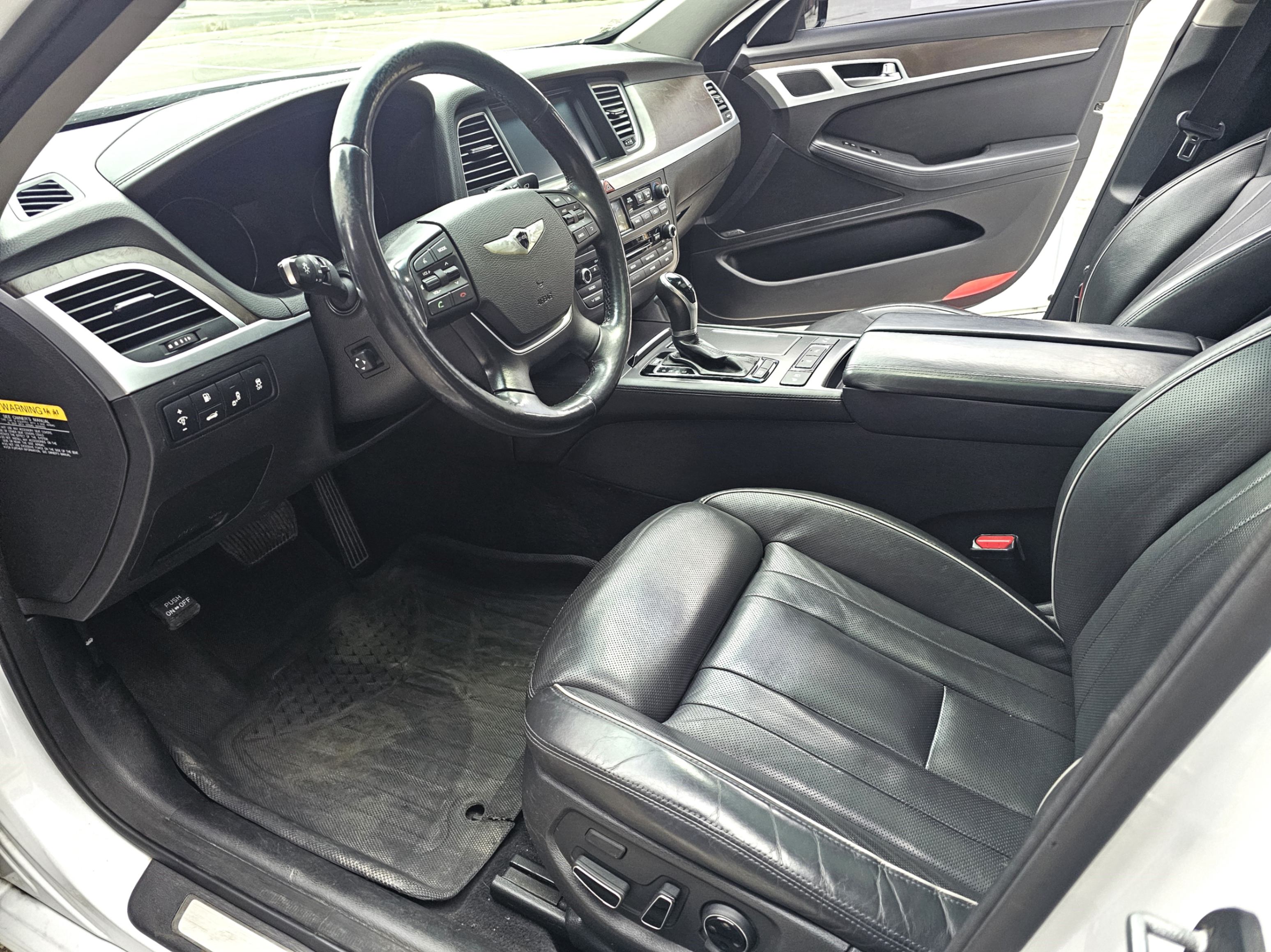 /todaysautosalesandservice/2015-Hyundai-Genesis-5786145152614734.jpg