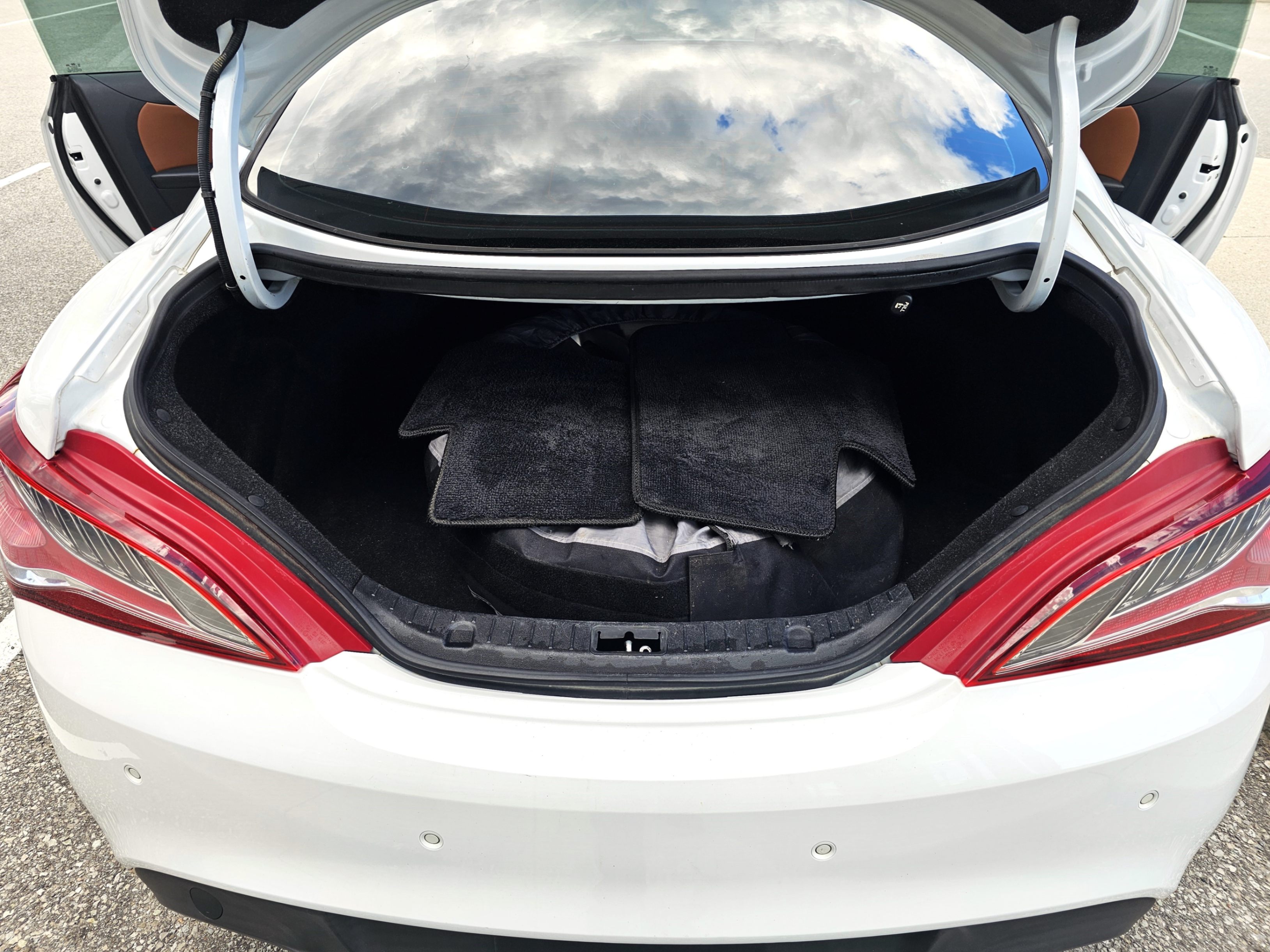 /todaysautosalesandservice/2015-Hyundai-Genesis-9538076152476895.jpg