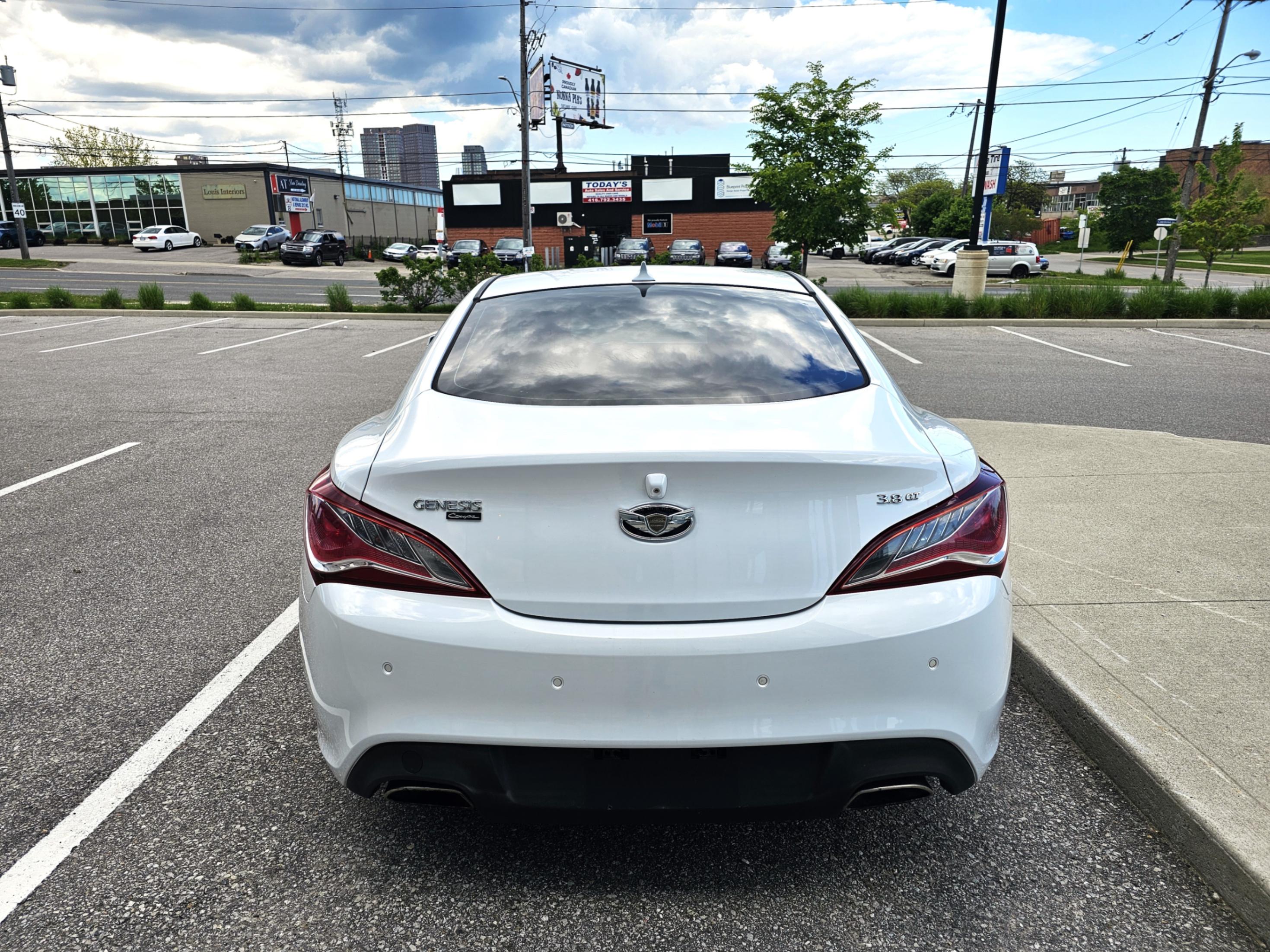 /todaysautosalesandservice/2015-Hyundai-Genesis-9588208255579906.jpg