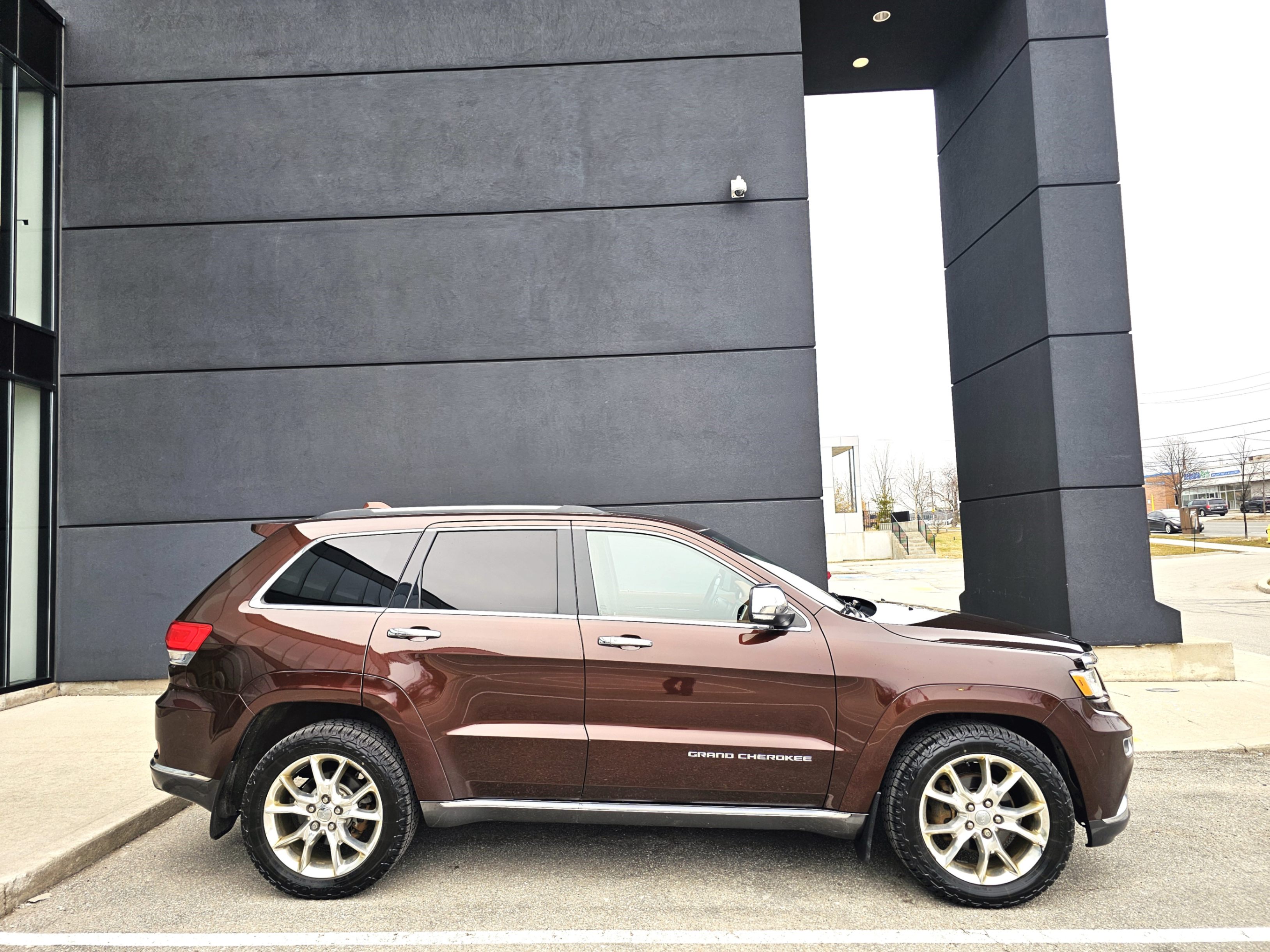 /todaysautosalesandservice/2015-Jeep-GrandCherokee-2879620520942199.jpg