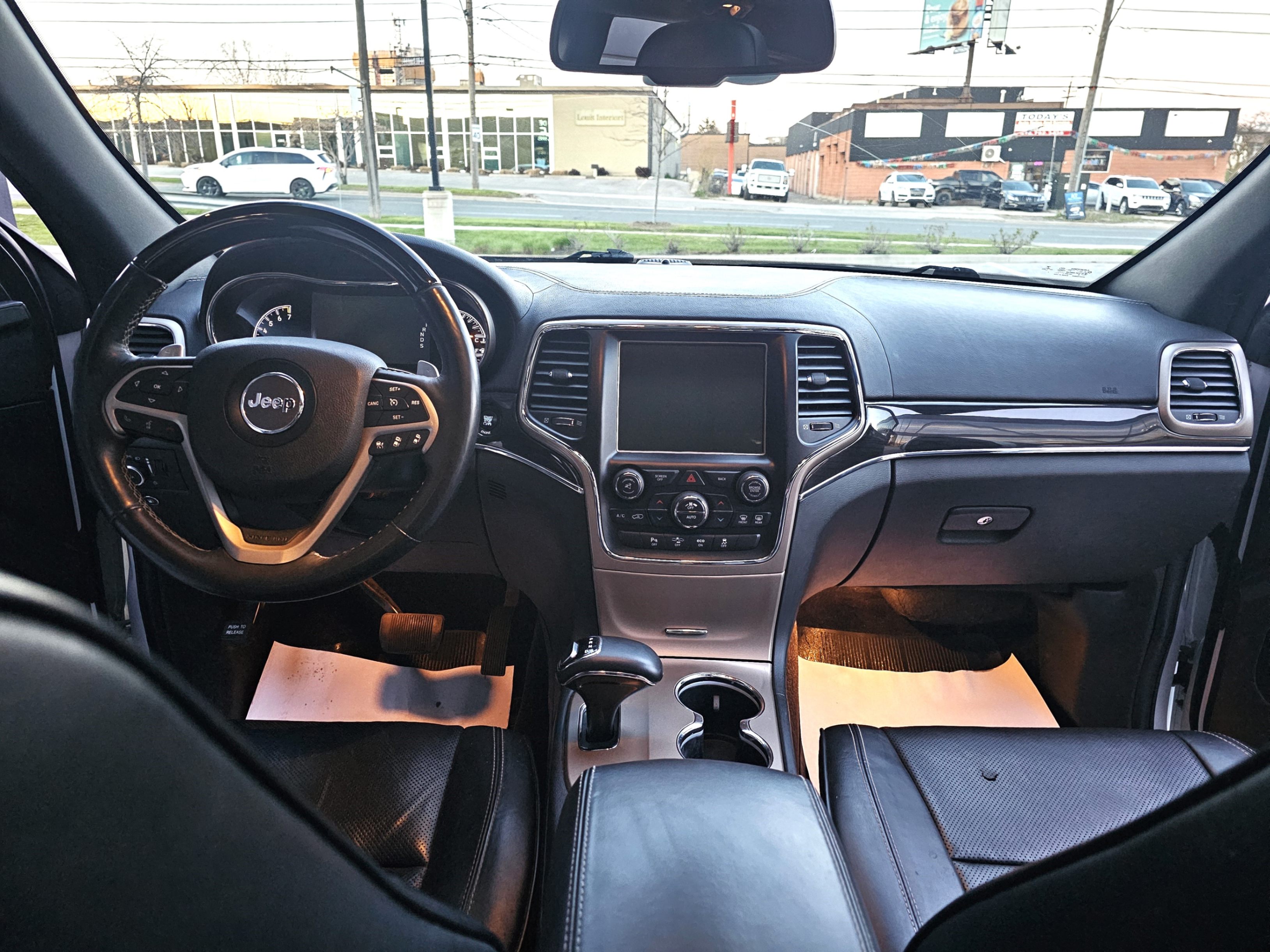 /todaysautosalesandservice/2015-Jeep-GrandCherokee-3370386799316576.jpg