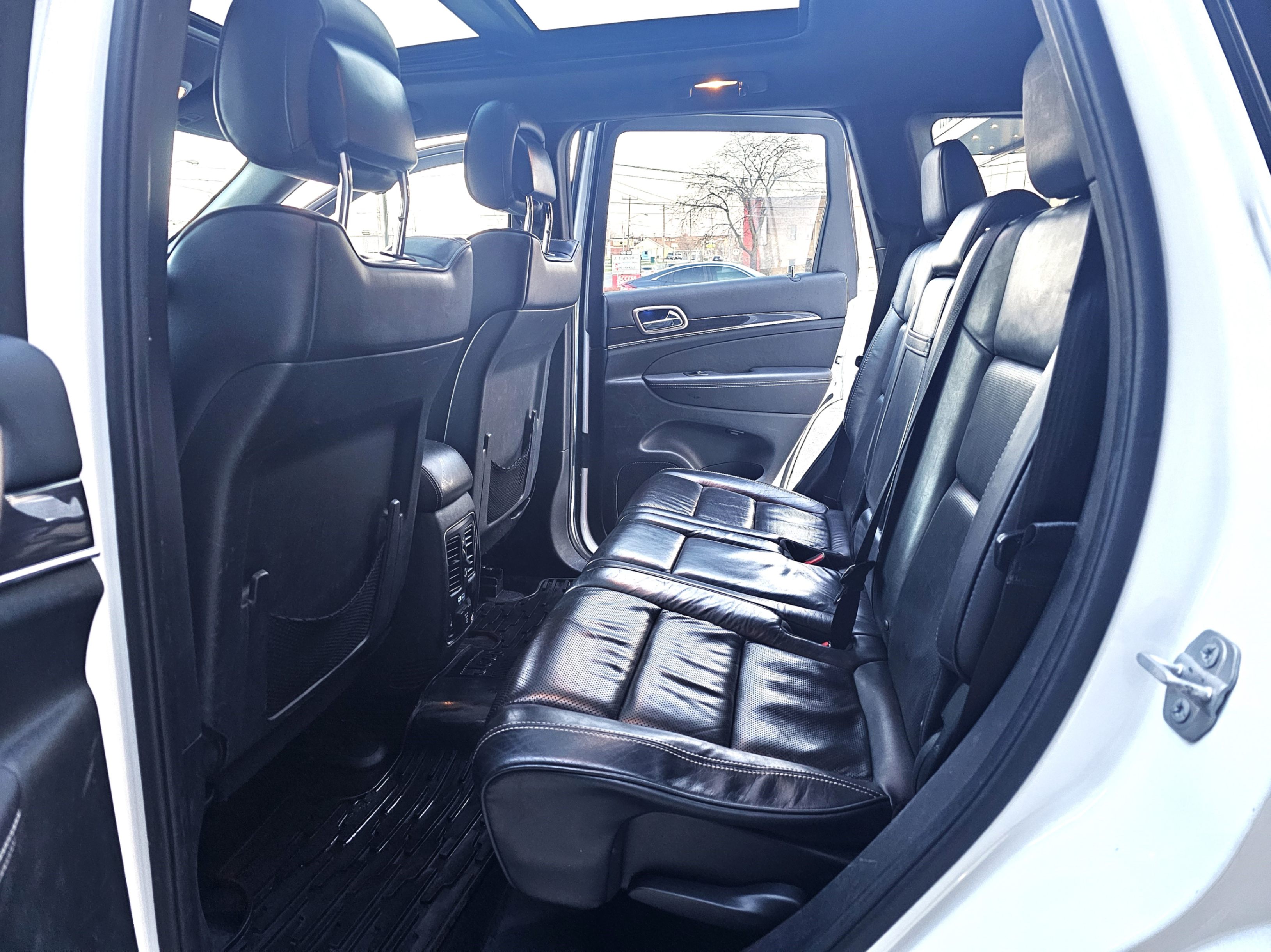 /todaysautosalesandservice/2015-Jeep-GrandCherokee-34093419864177554.jpg