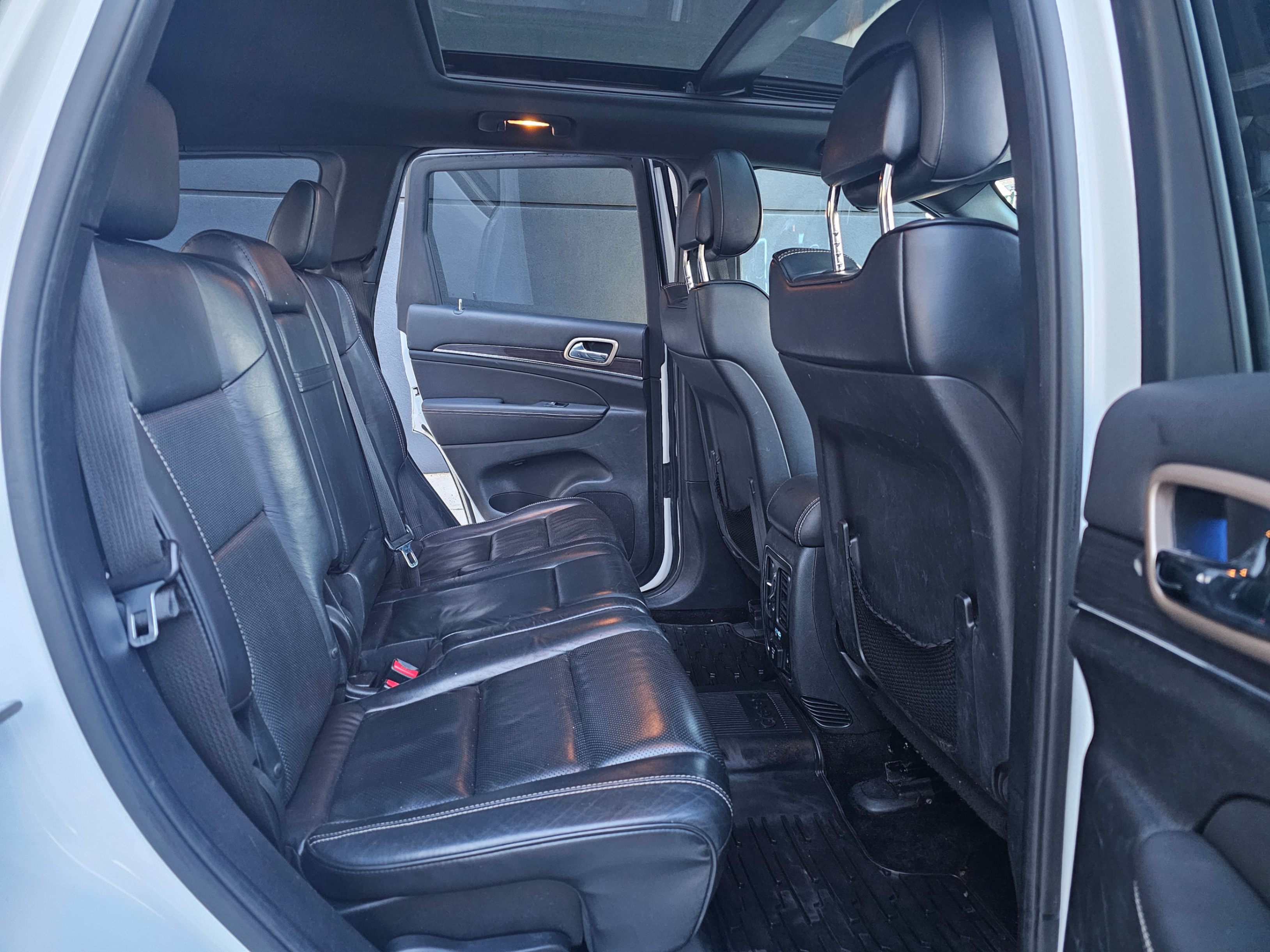 /todaysautosalesandservice/2015-Jeep-GrandCherokee-5212165624102212.jpg