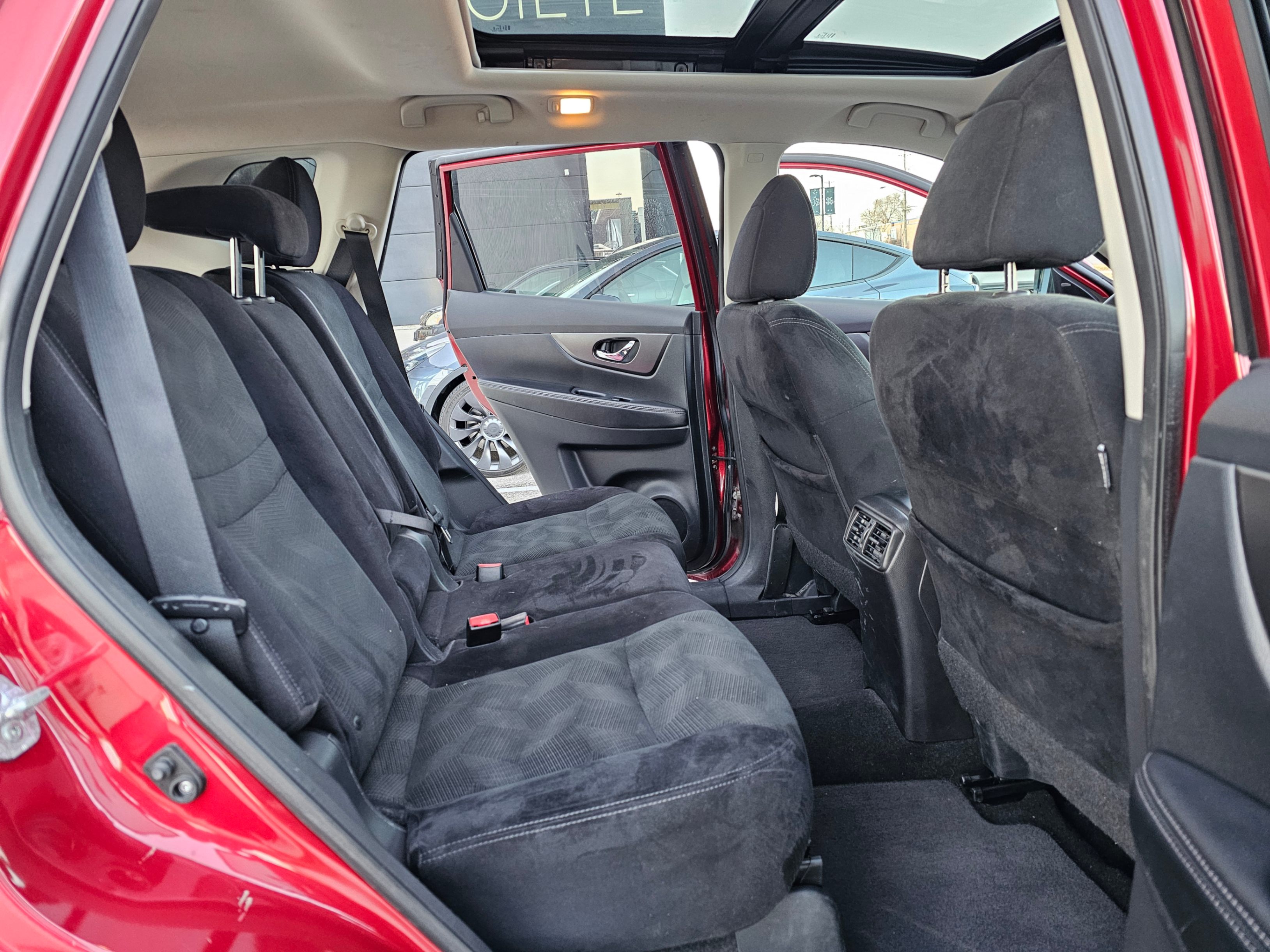 /todaysautosalesandservice/2015-Nissan-Rogue-12633297881553074.jpg