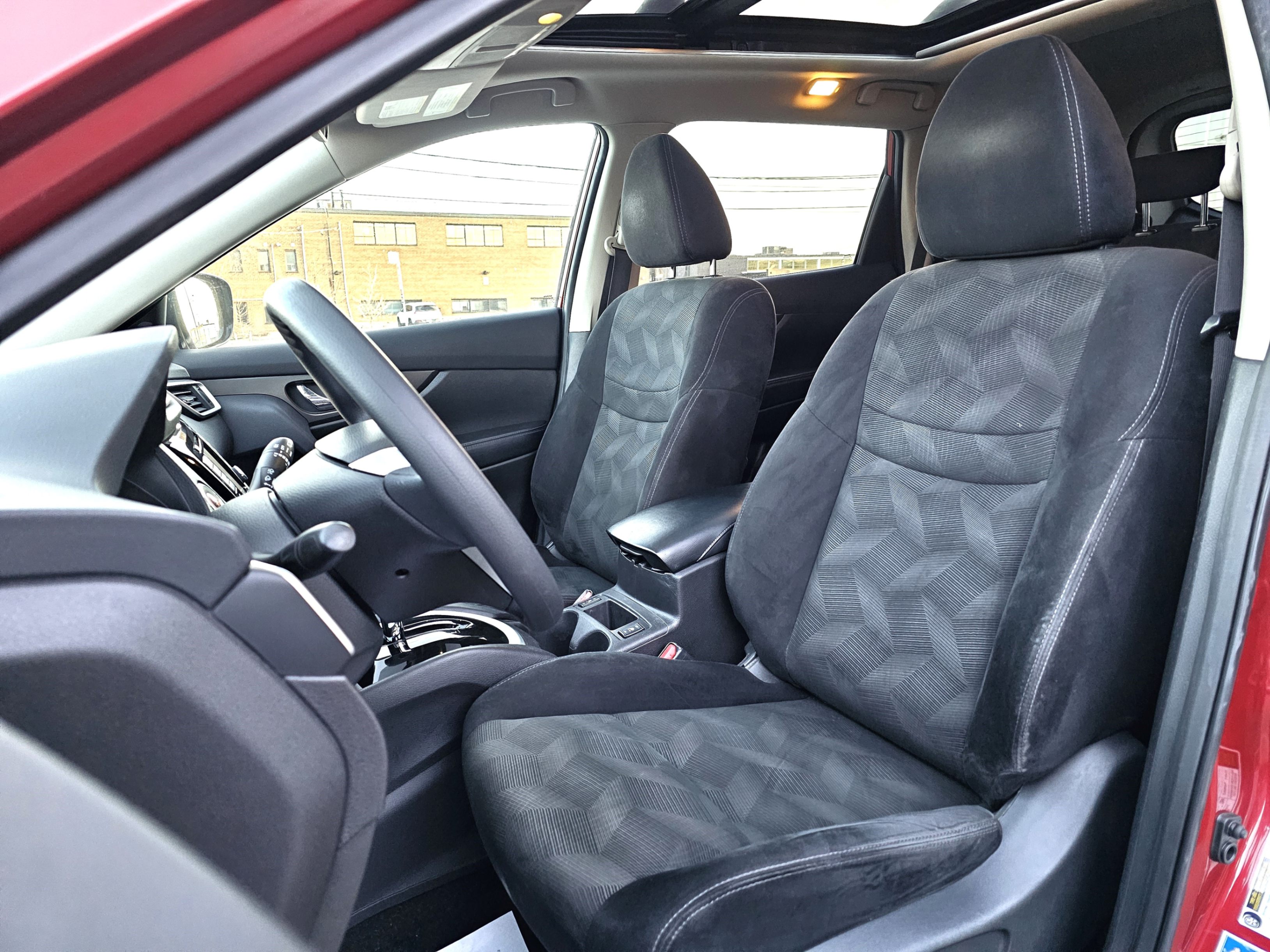 /todaysautosalesandservice/2015-Nissan-Rogue-5944031106447647.jpg