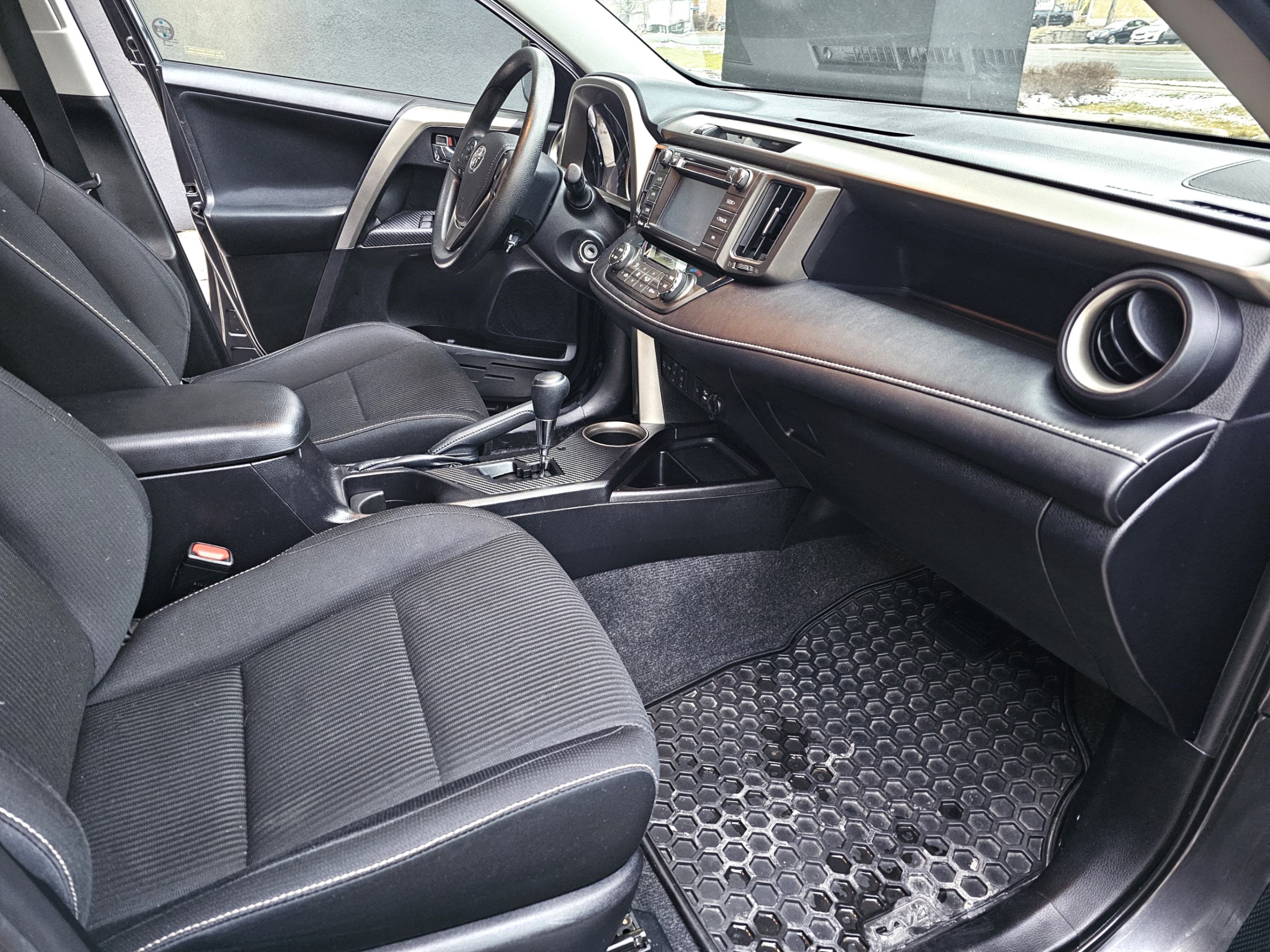 /todaysautosalesandservice/2015-Toyota-RAV4-8366383049056472.jpg