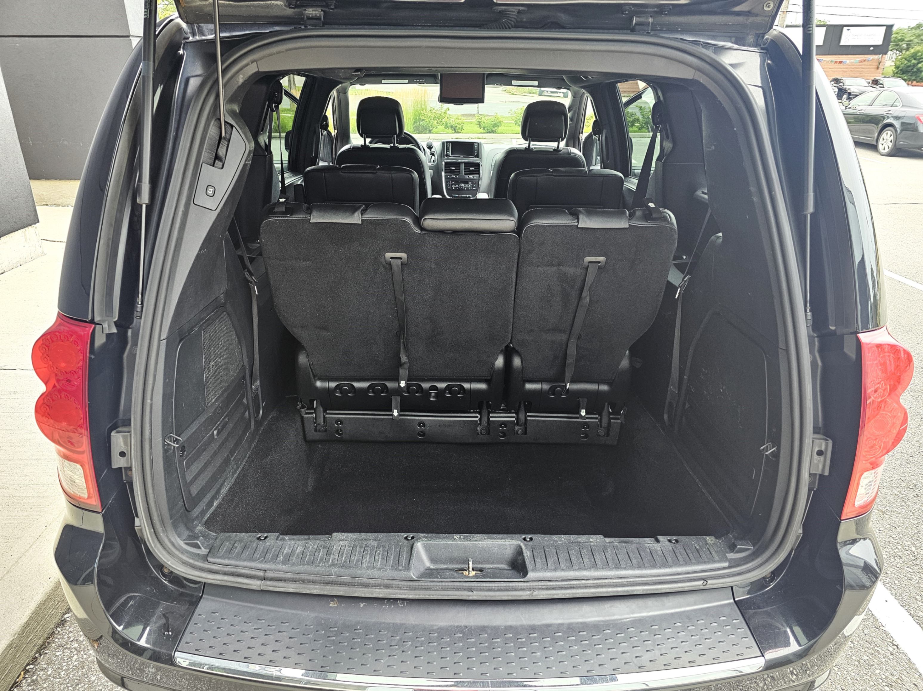 /todaysautosalesandservice/2016-Dodge-GrandCaravan-6496788725140707.jpg