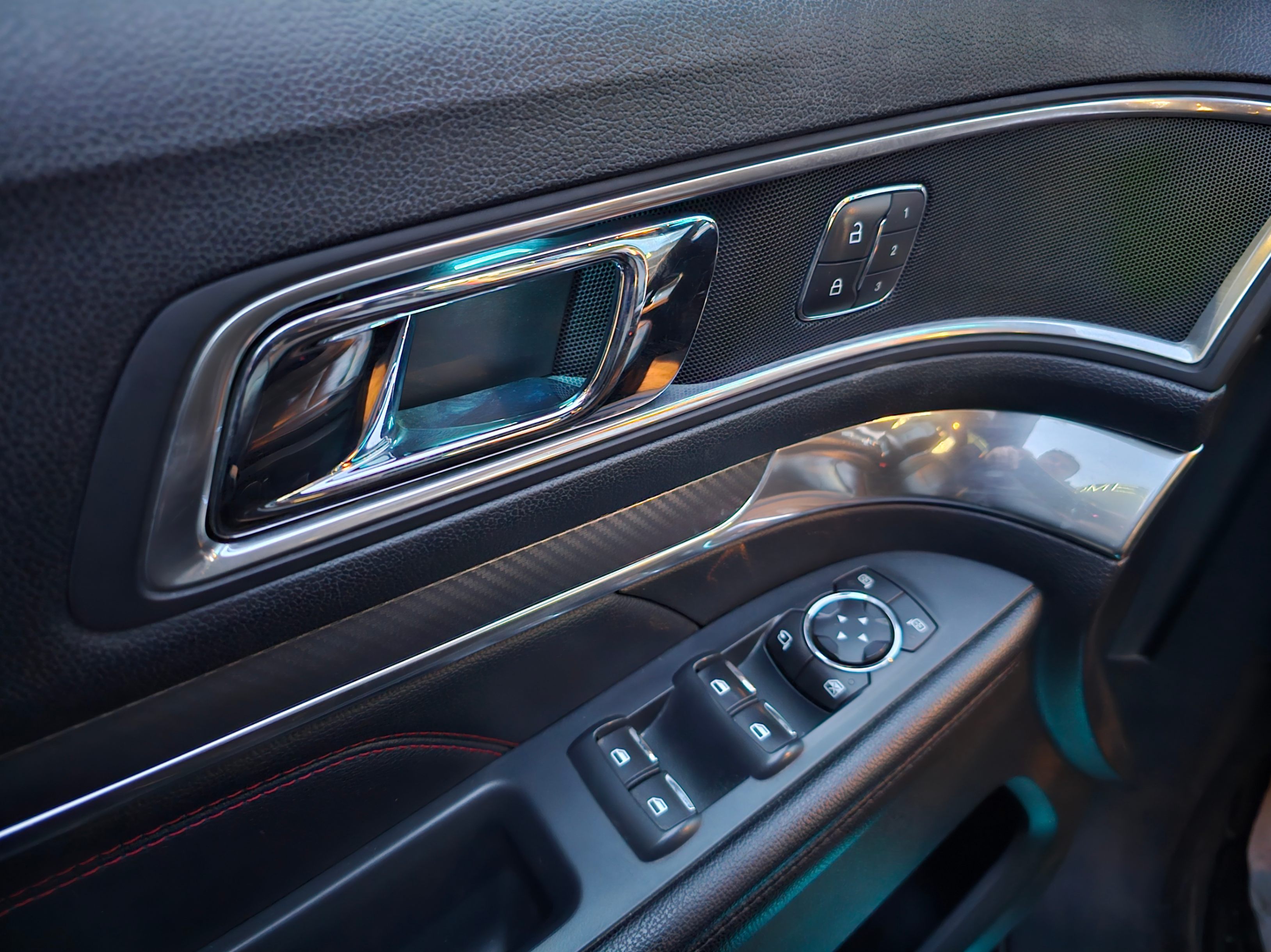 /todaysautosalesandservice/2016-Ford-Explorer-09656992032449163.jpg