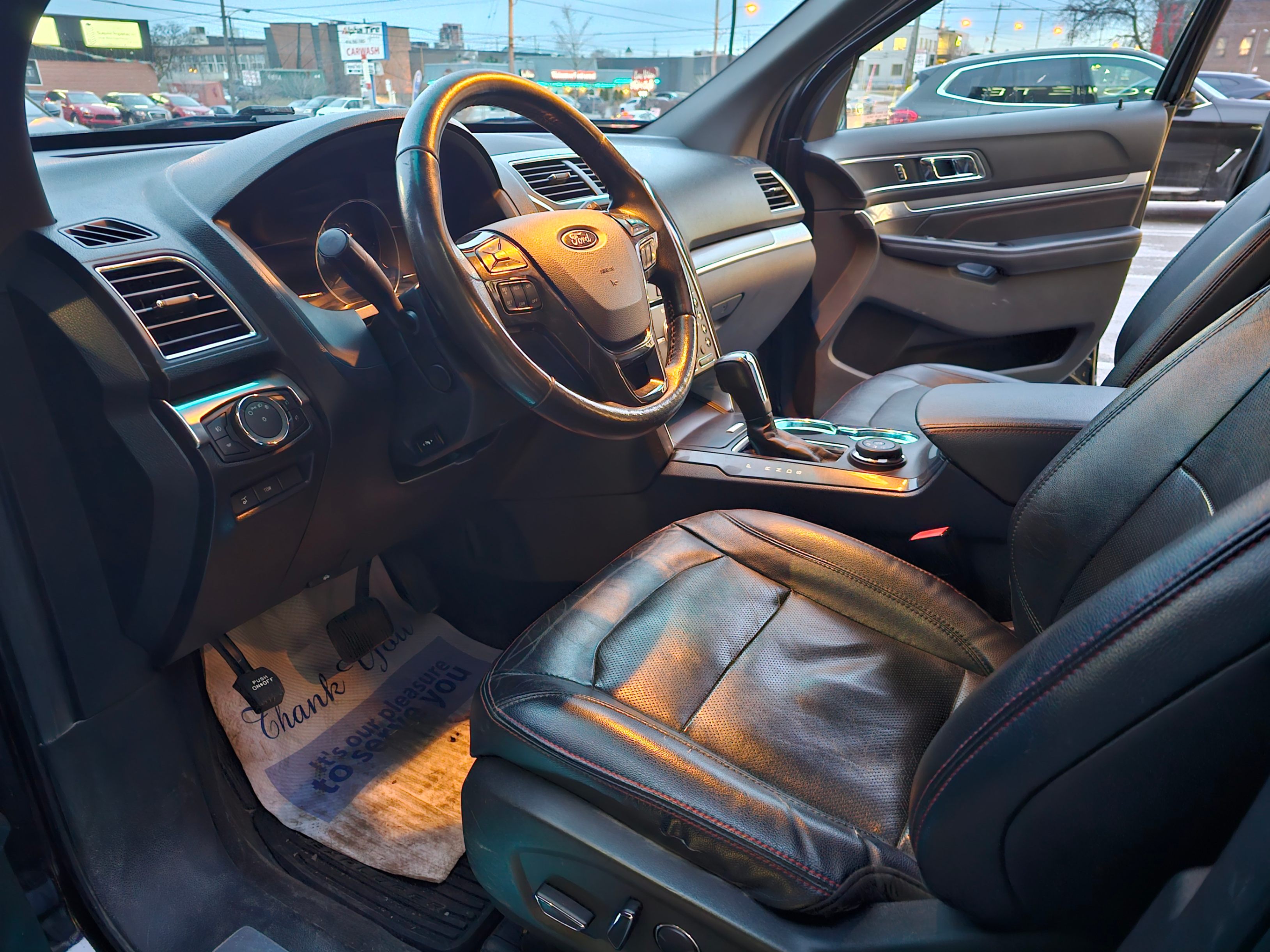 /todaysautosalesandservice/2016-Ford-Explorer-26620325738239914.jpg