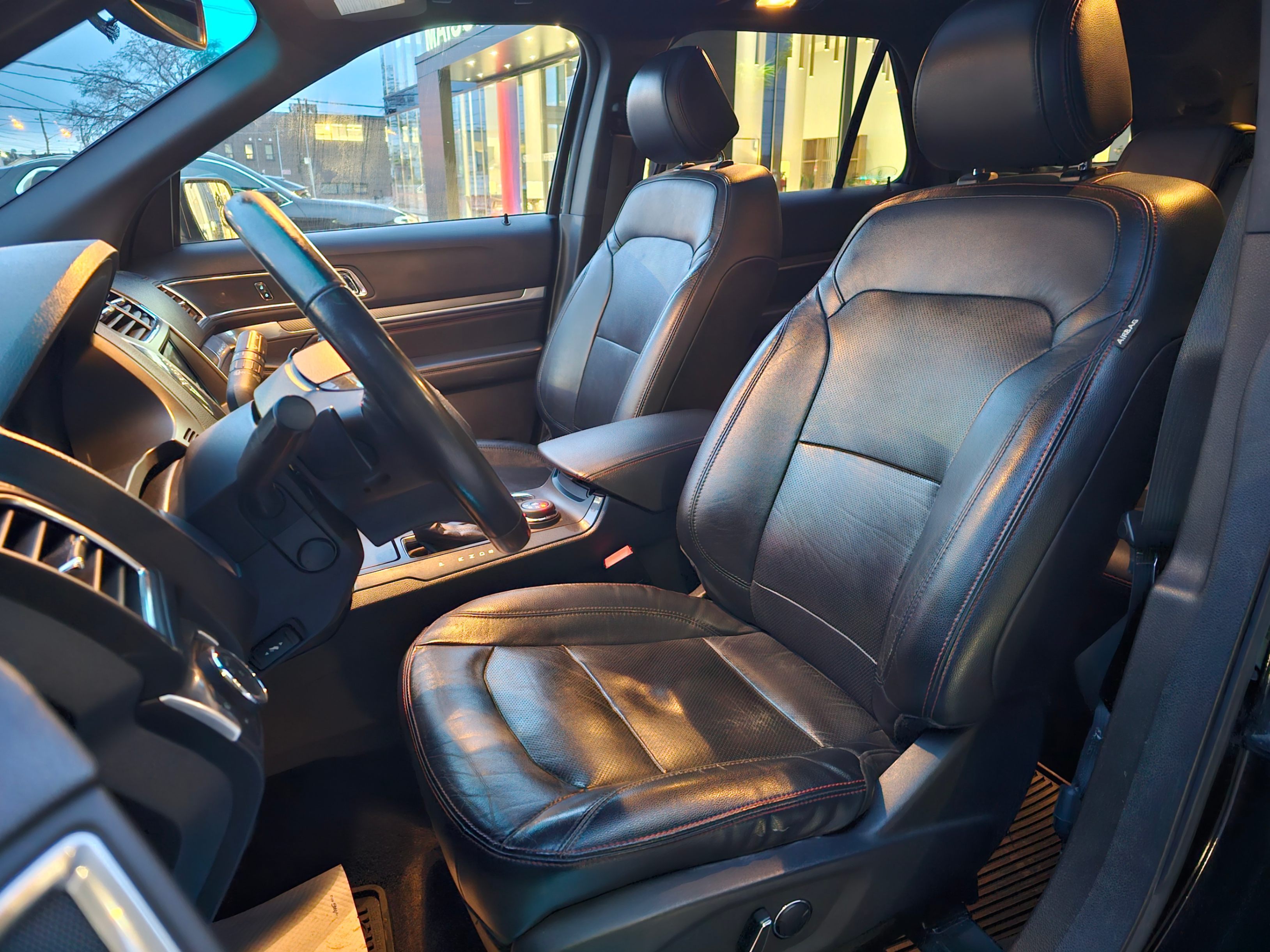 /todaysautosalesandservice/2016-Ford-Explorer-679065433265986.jpg