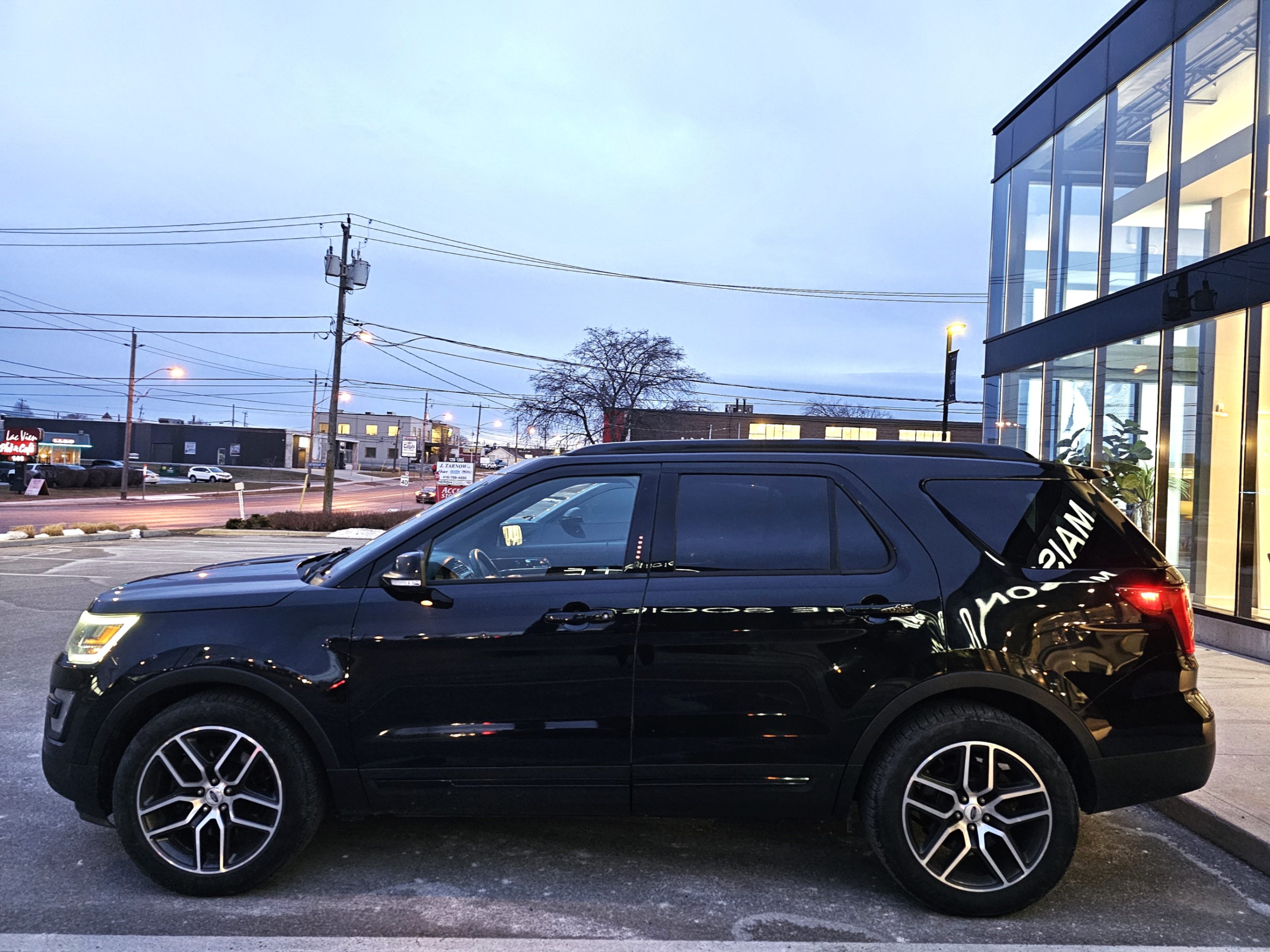 /todaysautosalesandservice/2016-Ford-Explorer-898473451112566.jpg