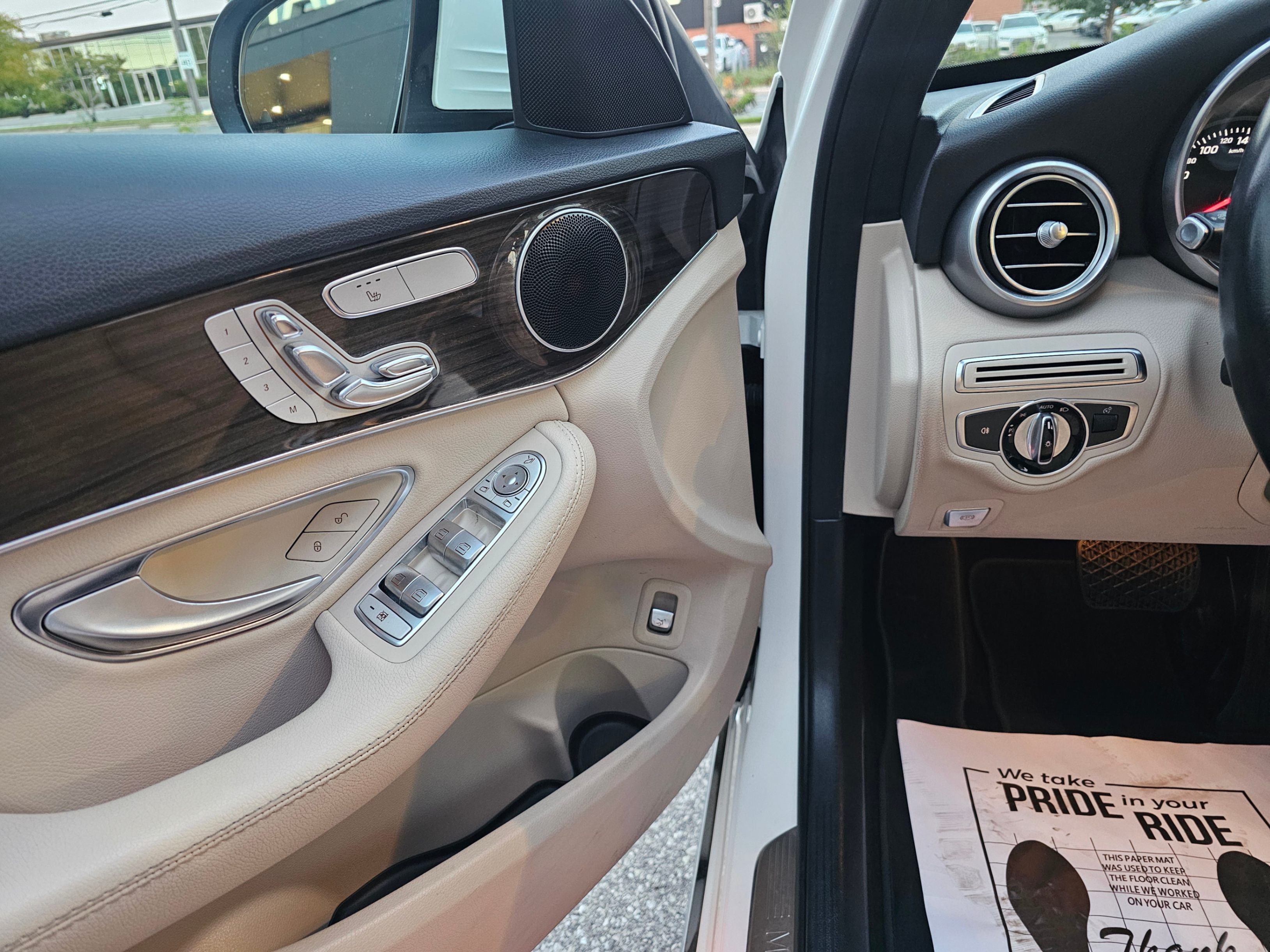 /todaysautosalesandservice/2016-Mercedes-Benz-C-Class-7137874407392792.jpg