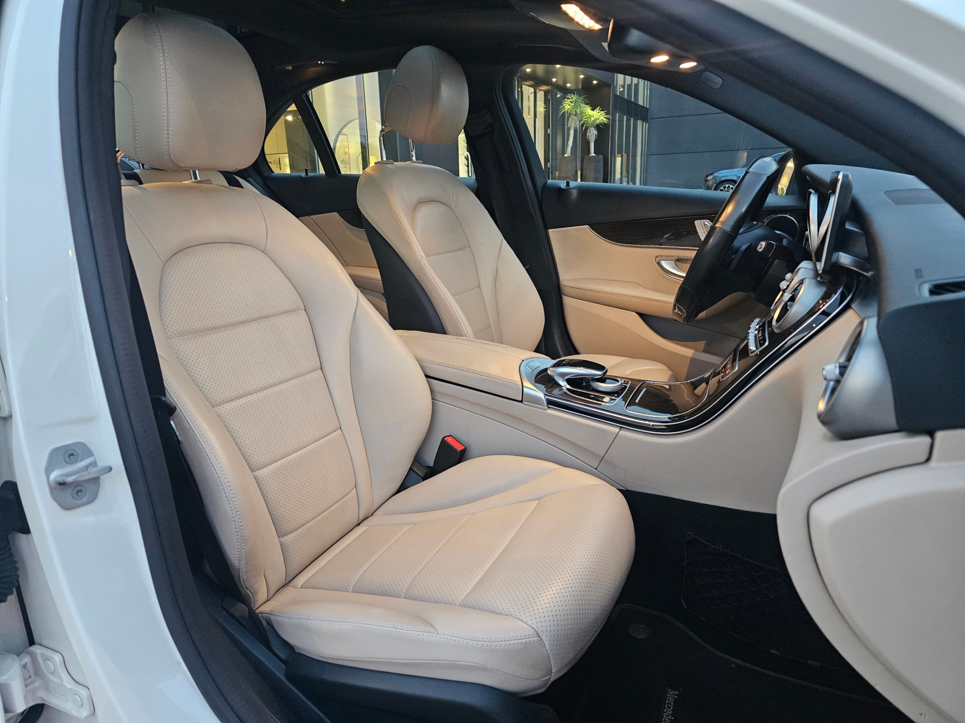 /todaysautosalesandservice/2016-Mercedes-Benz-C-Class-9594791294576868.jpg